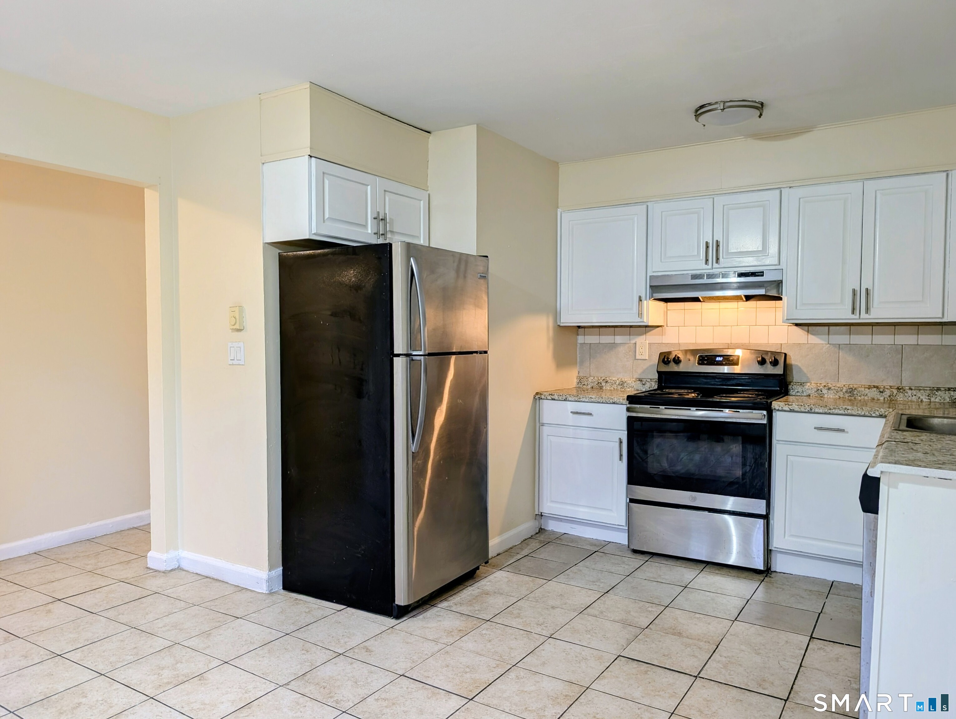 2 Irving B Place Property Photo 5
