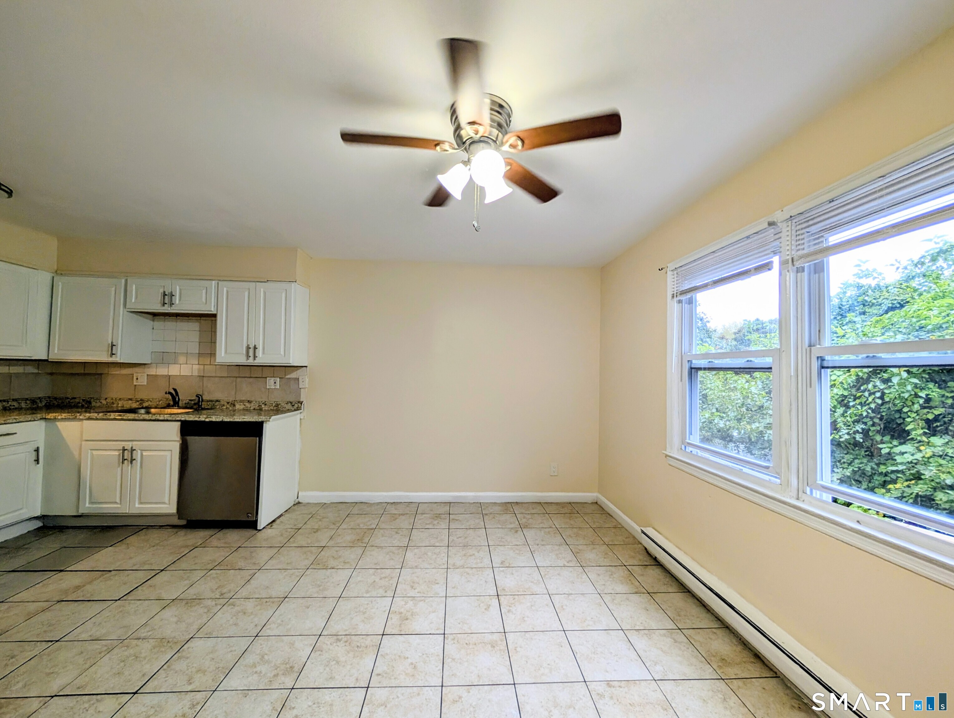 2 Irving B Place Property Photo 7