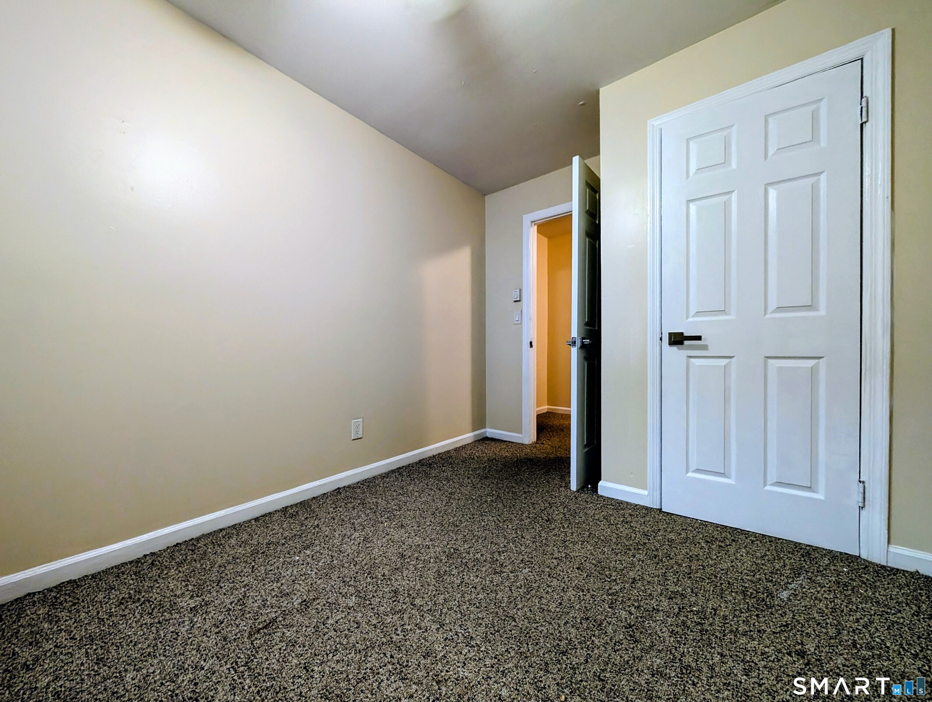 2 Irving B Place Property Photo 14