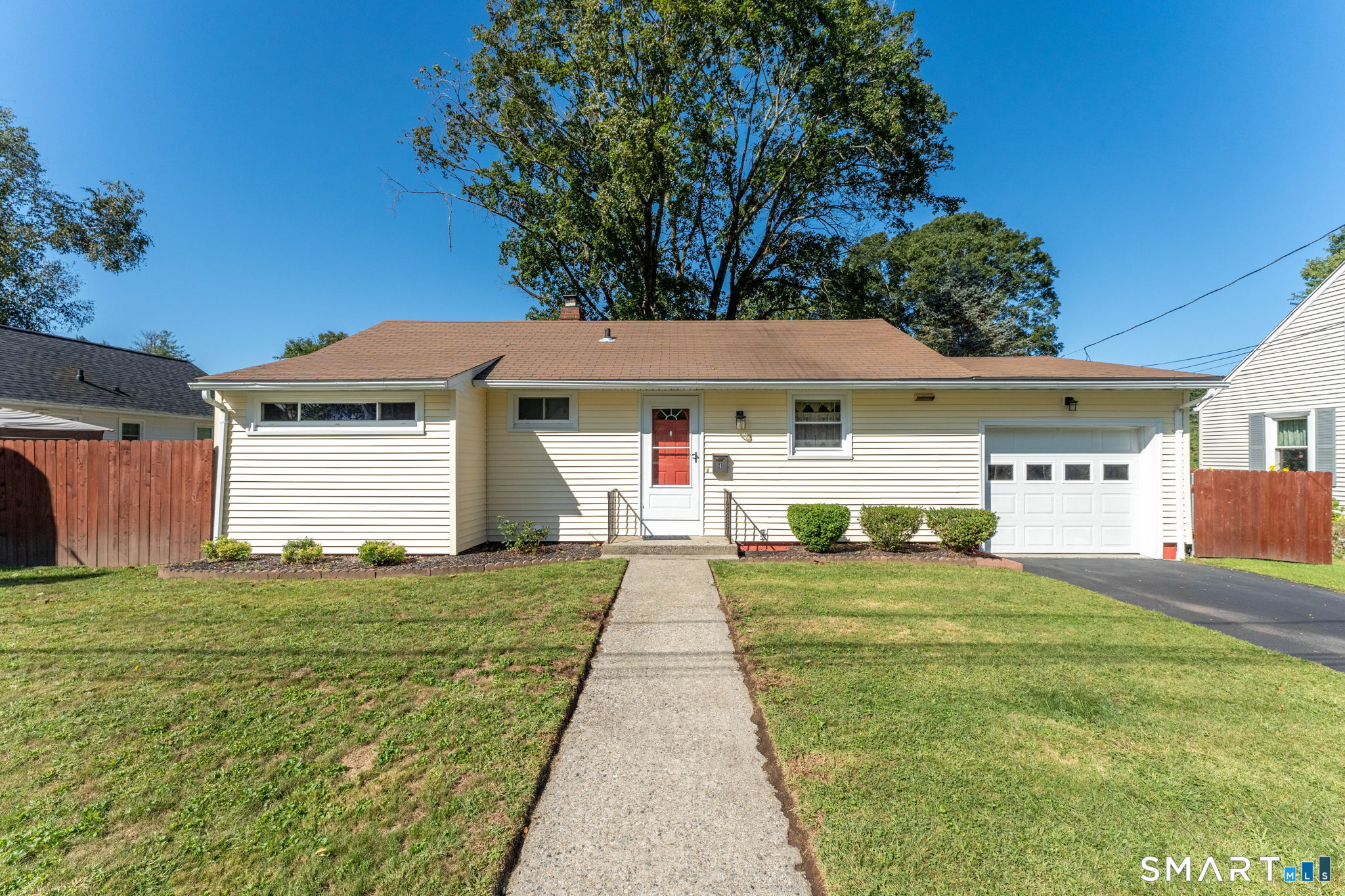 4 Meditz Court Property Photo 1