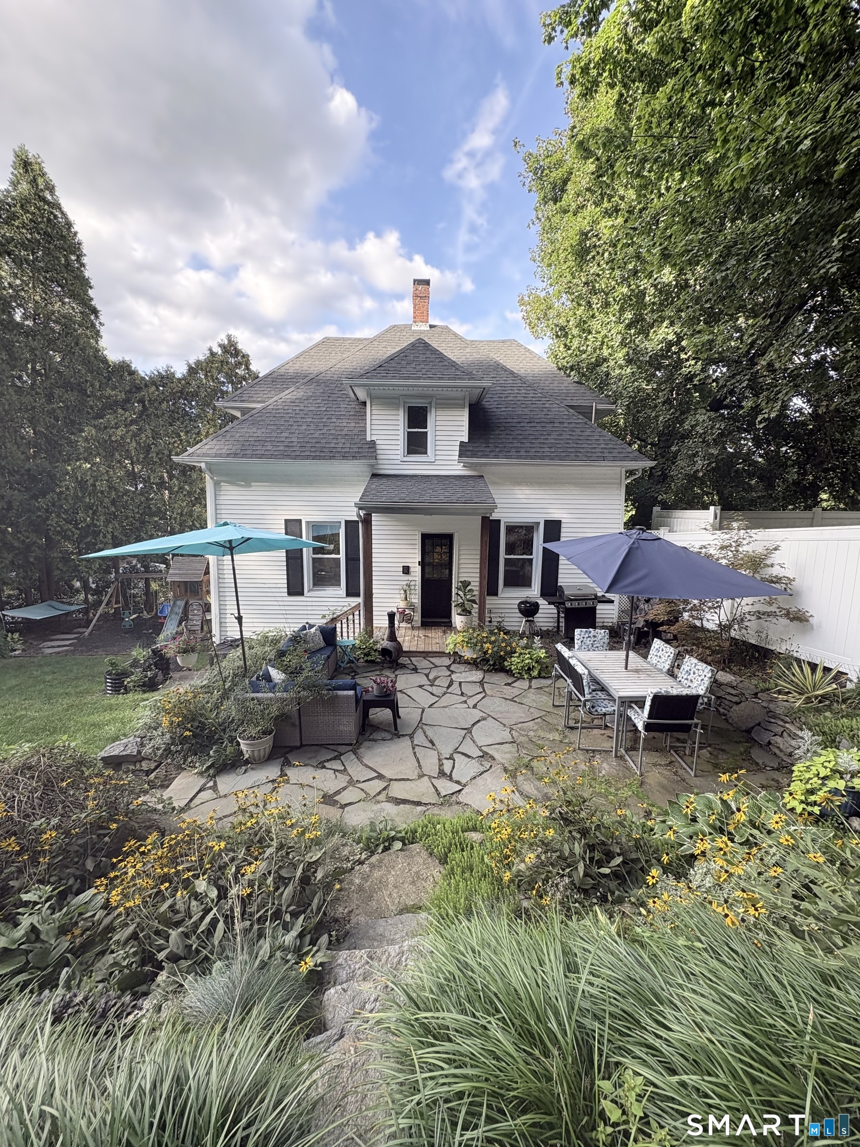 89 Hillside Avenue Property Photo 1