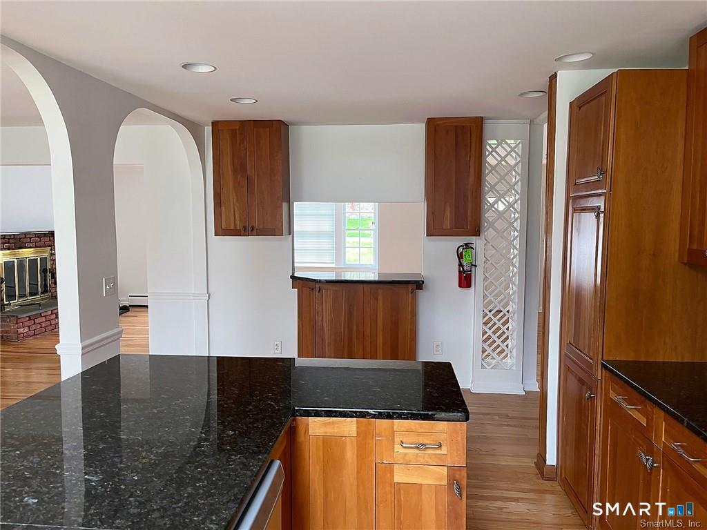 231 Rivergate Drive Property Photo 3
