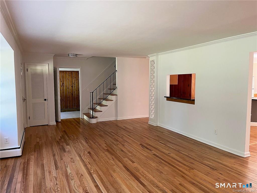 231 Rivergate Drive Property Photo 6