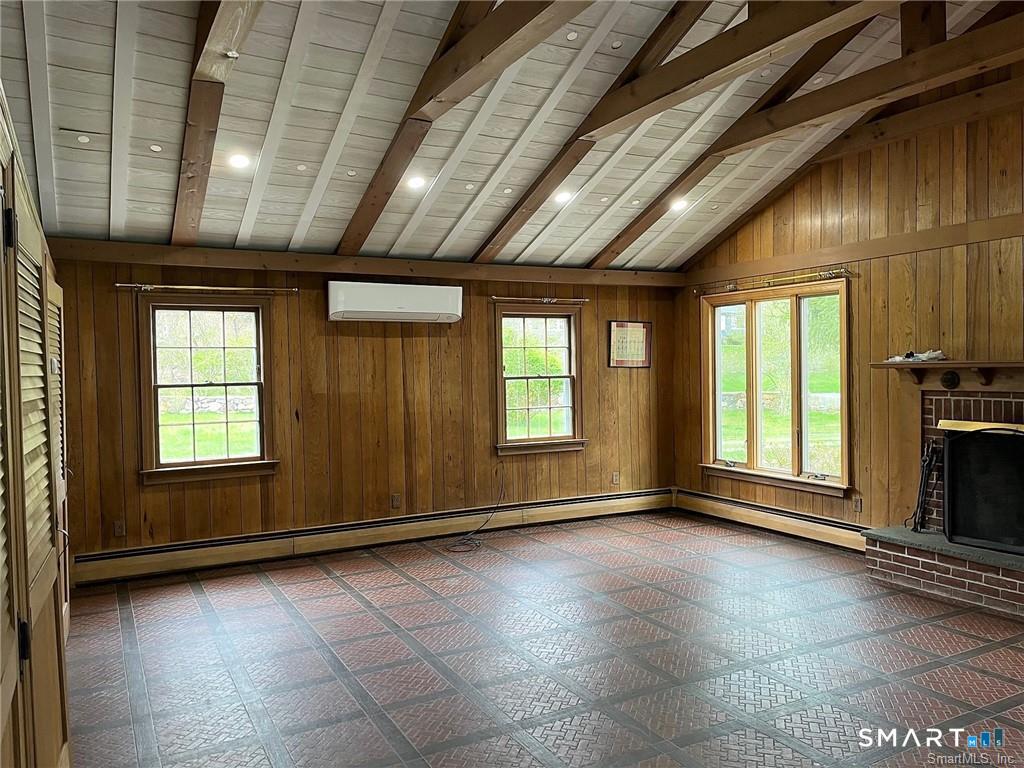 231 Rivergate Drive Property Photo 10