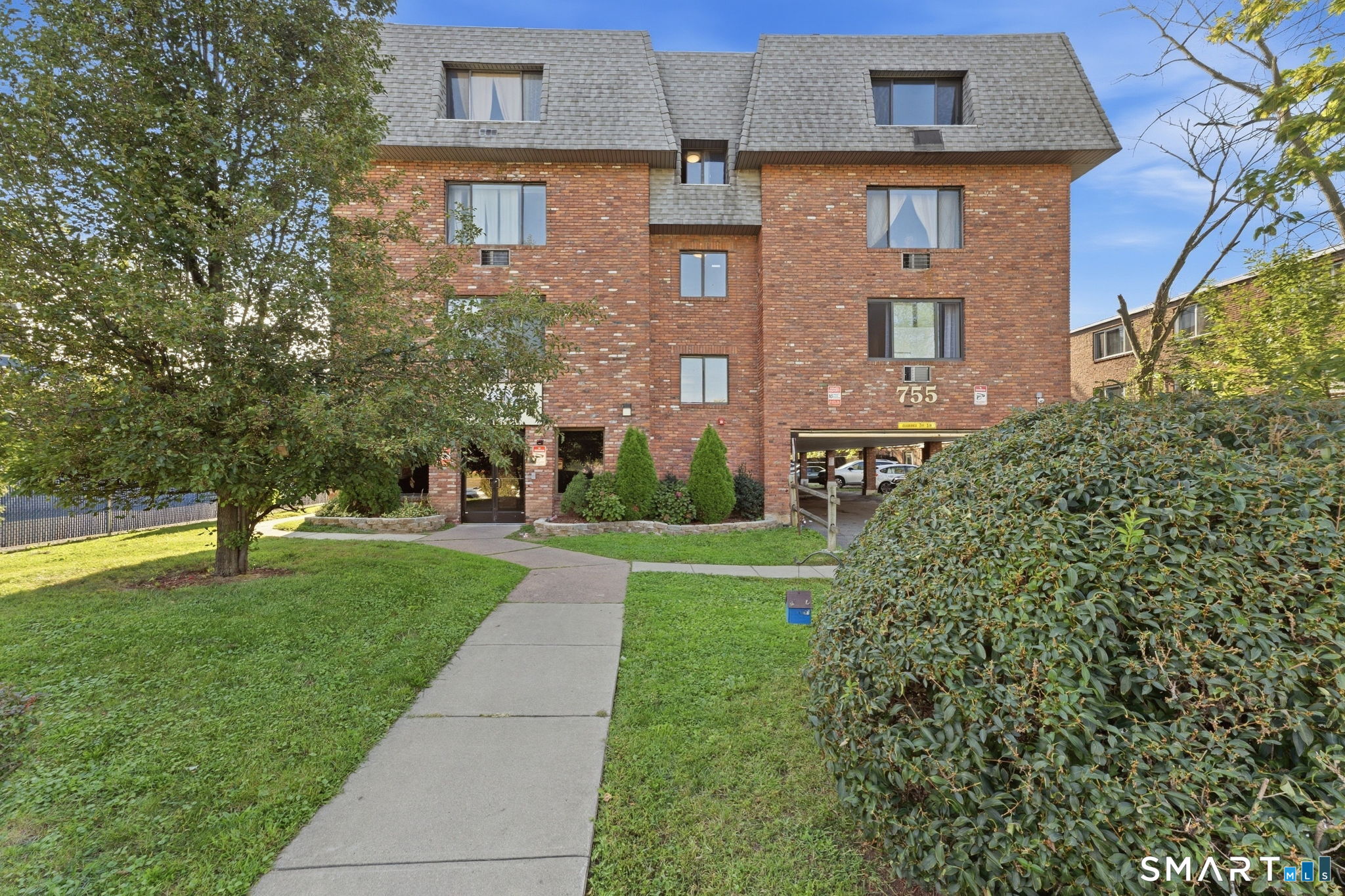 755 Wethersfield C9 Avenue Property Photo 1