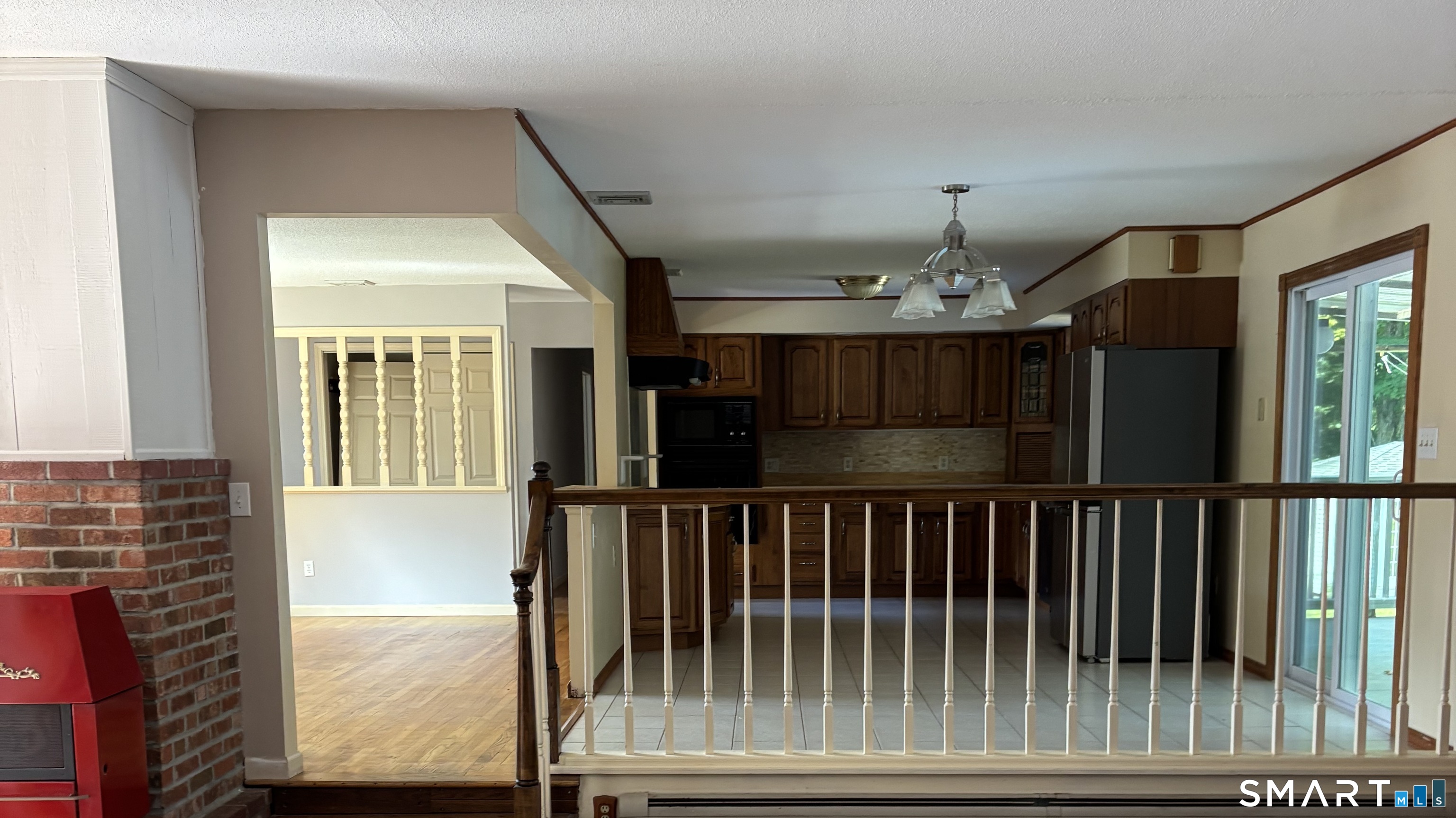 752 New Haven Avenue Property Photo 4