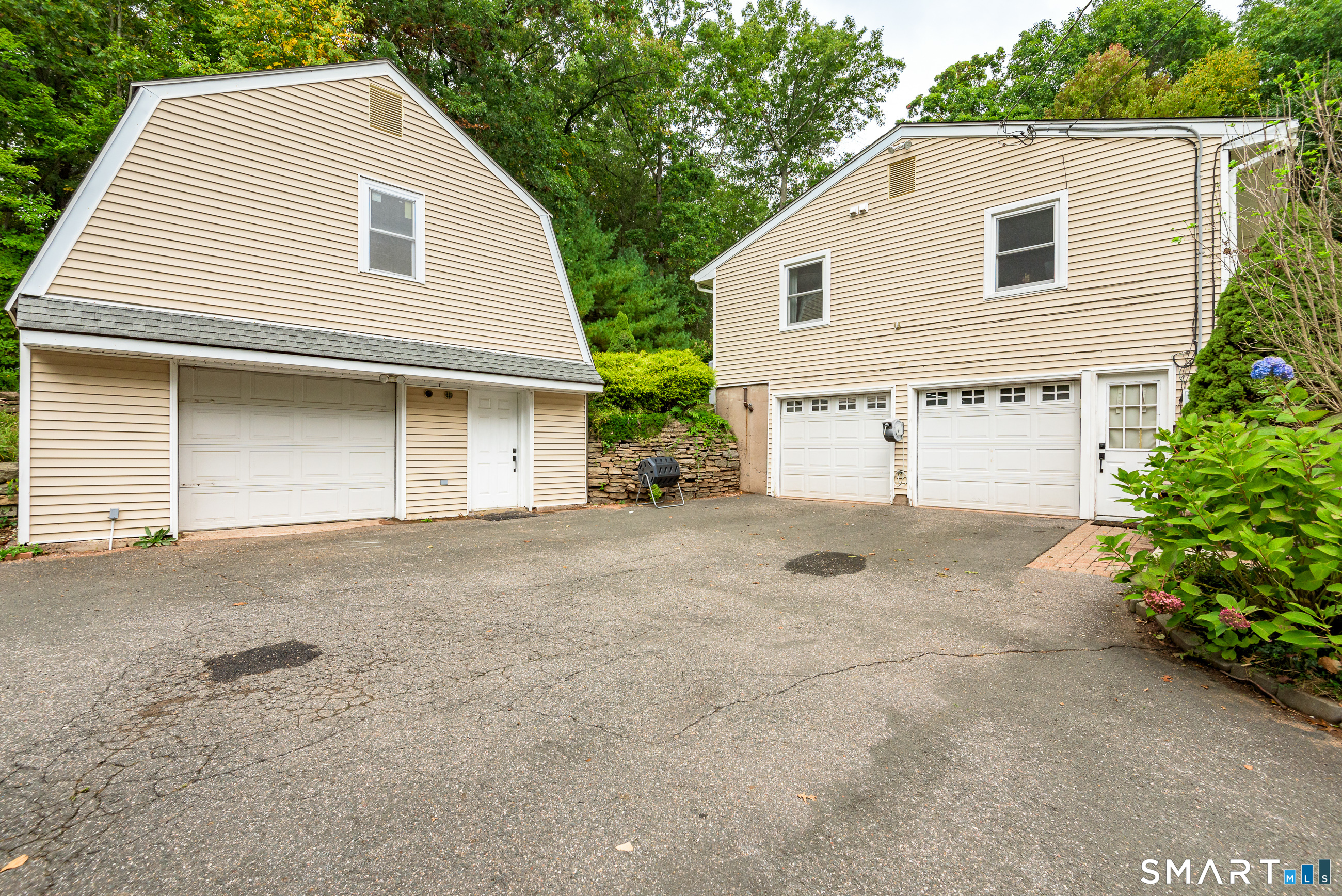 508 Oakwood Drive Property Photo 4