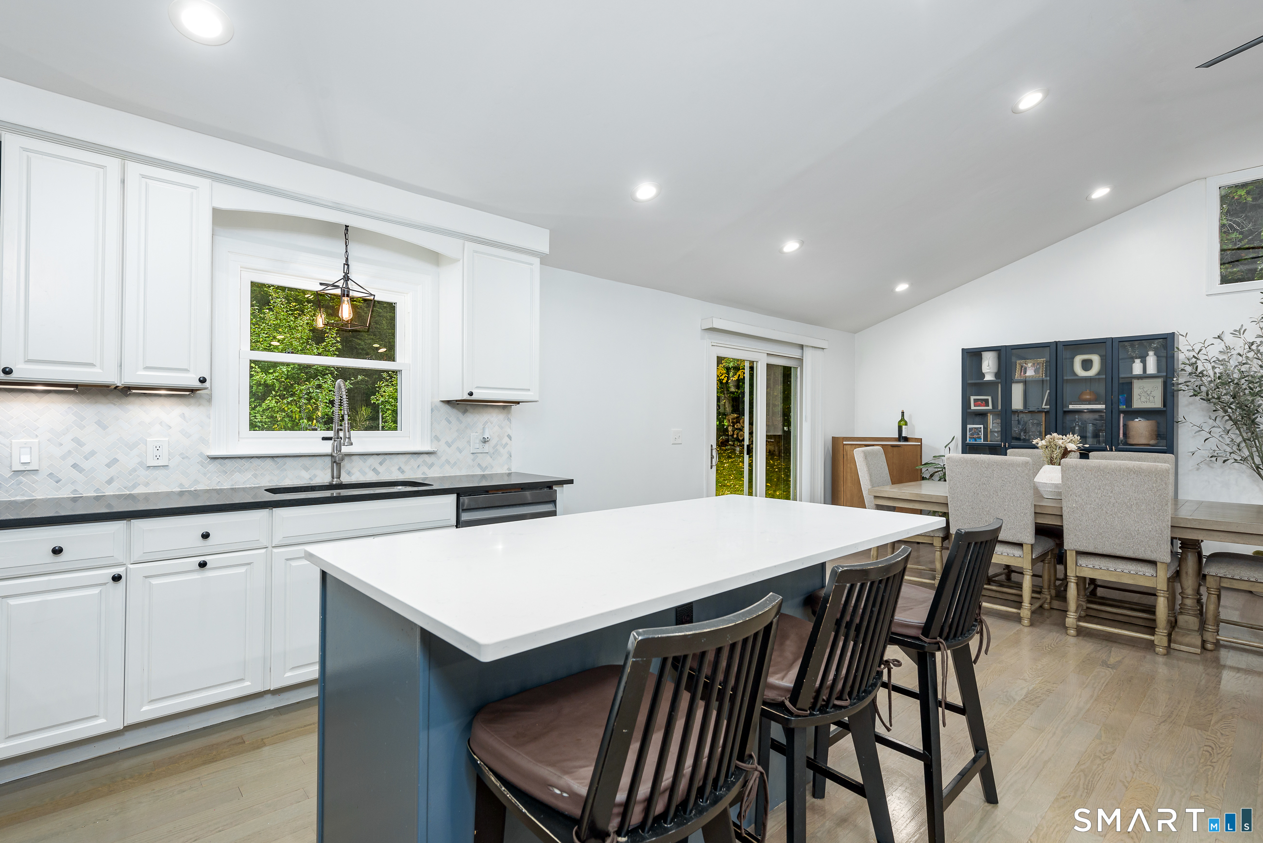 508 Oakwood Drive Property Photo 12