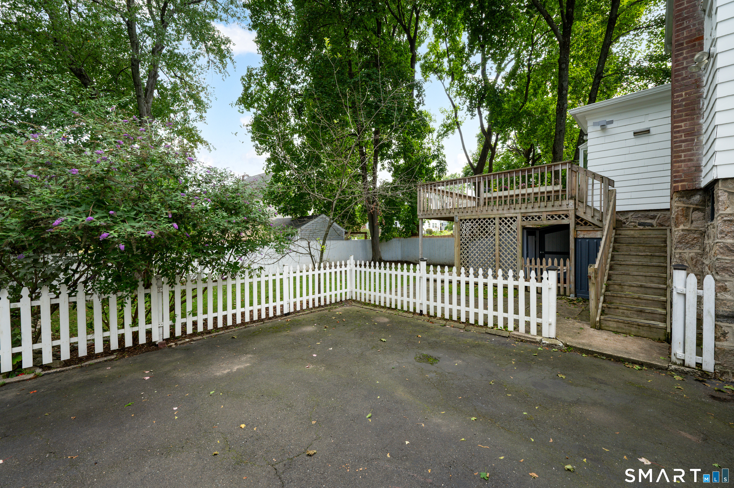 15 Brooklawn Avenue Property Photo 29