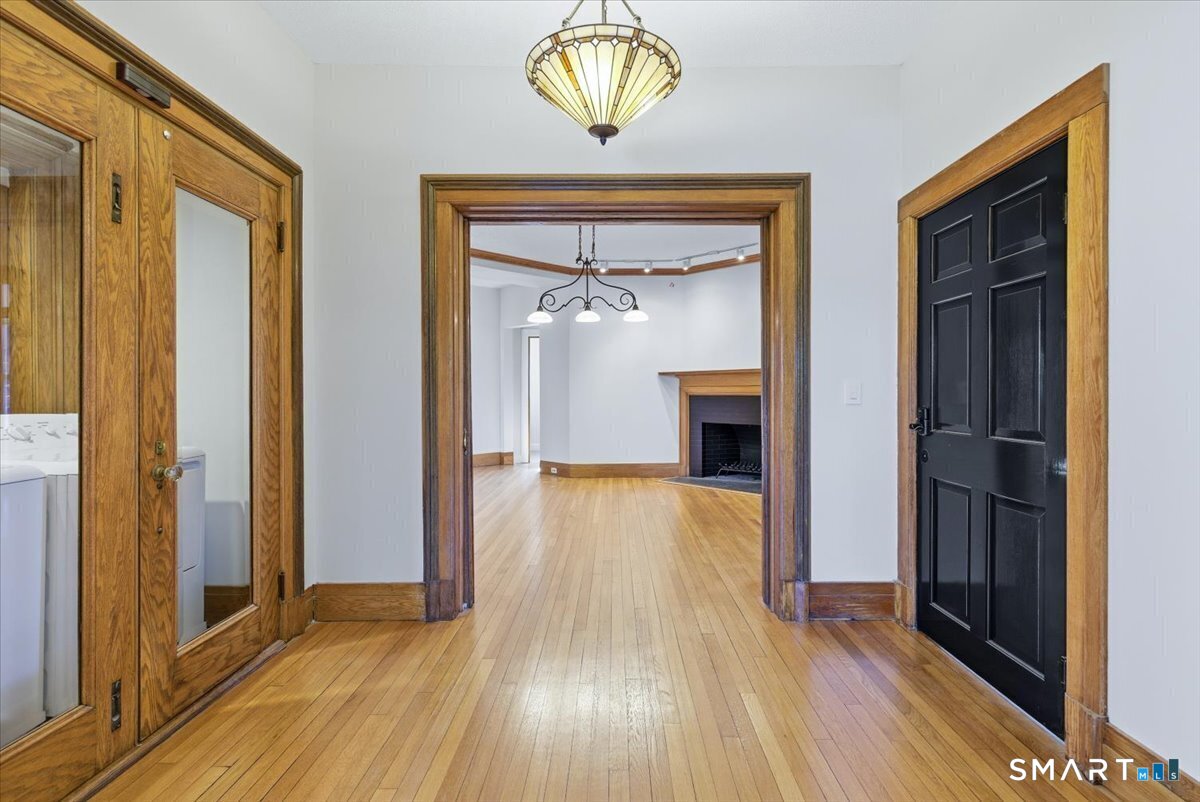 2750 Whitney Avenue Property Photo 2