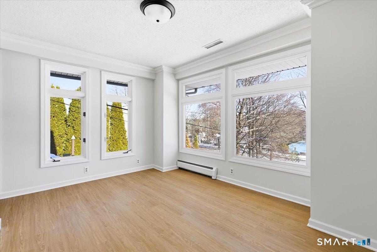 2750 Whitney Avenue Property Photo 25