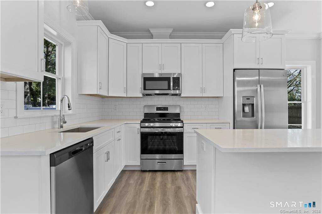 348 Halley Avenue Property Photo 4