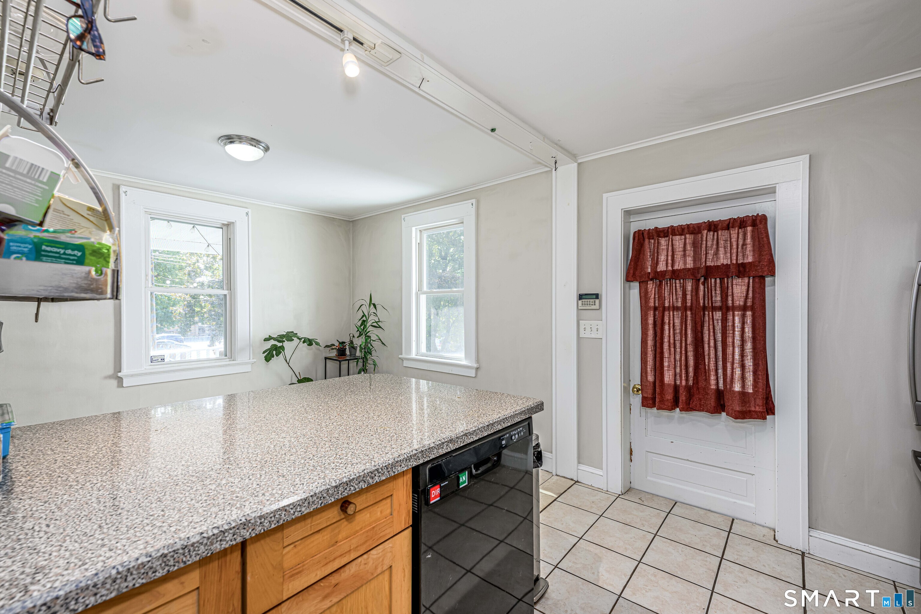 16 Linden Avenue Property Photo 17