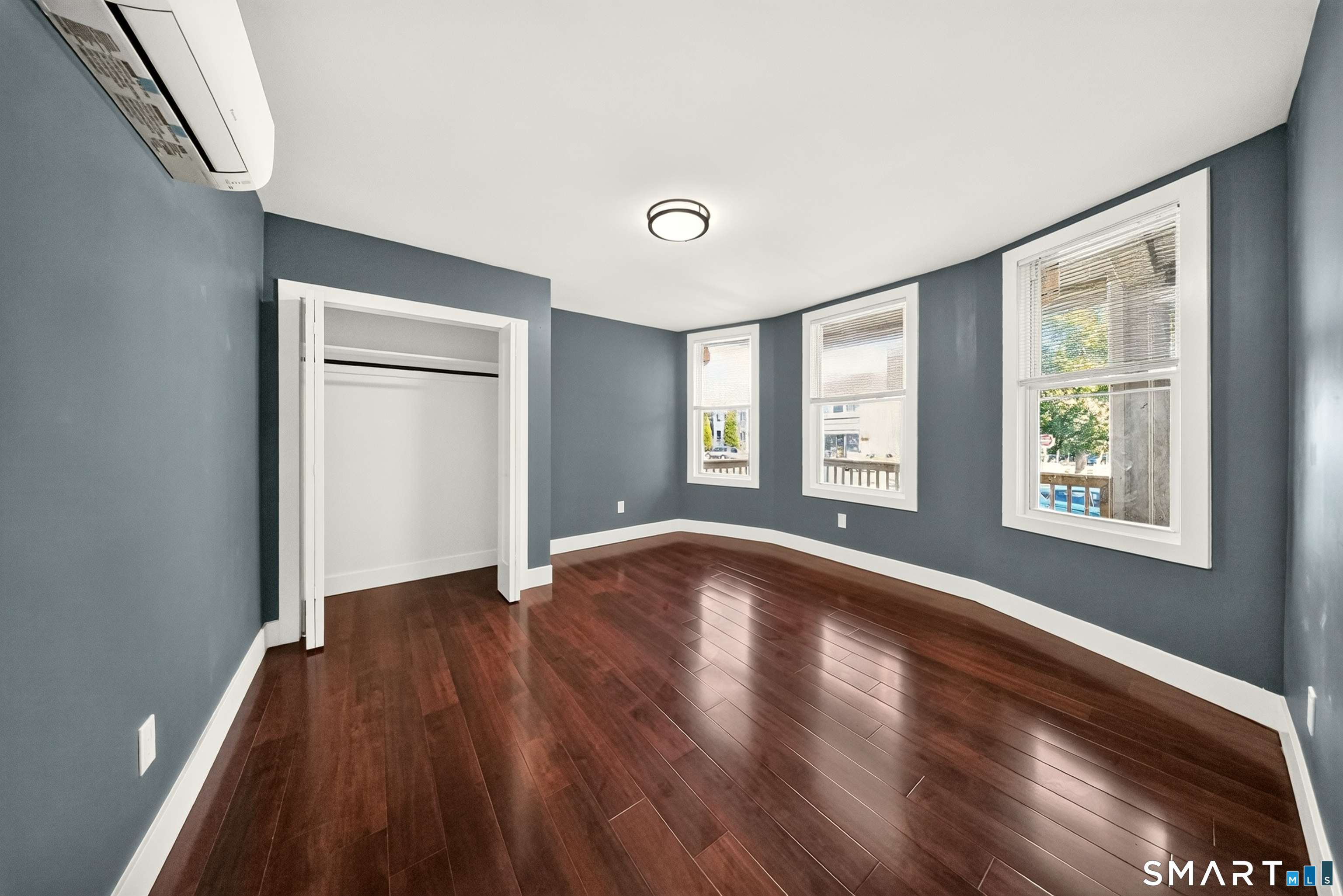 359 Park 1 Avenue Property Photo 3