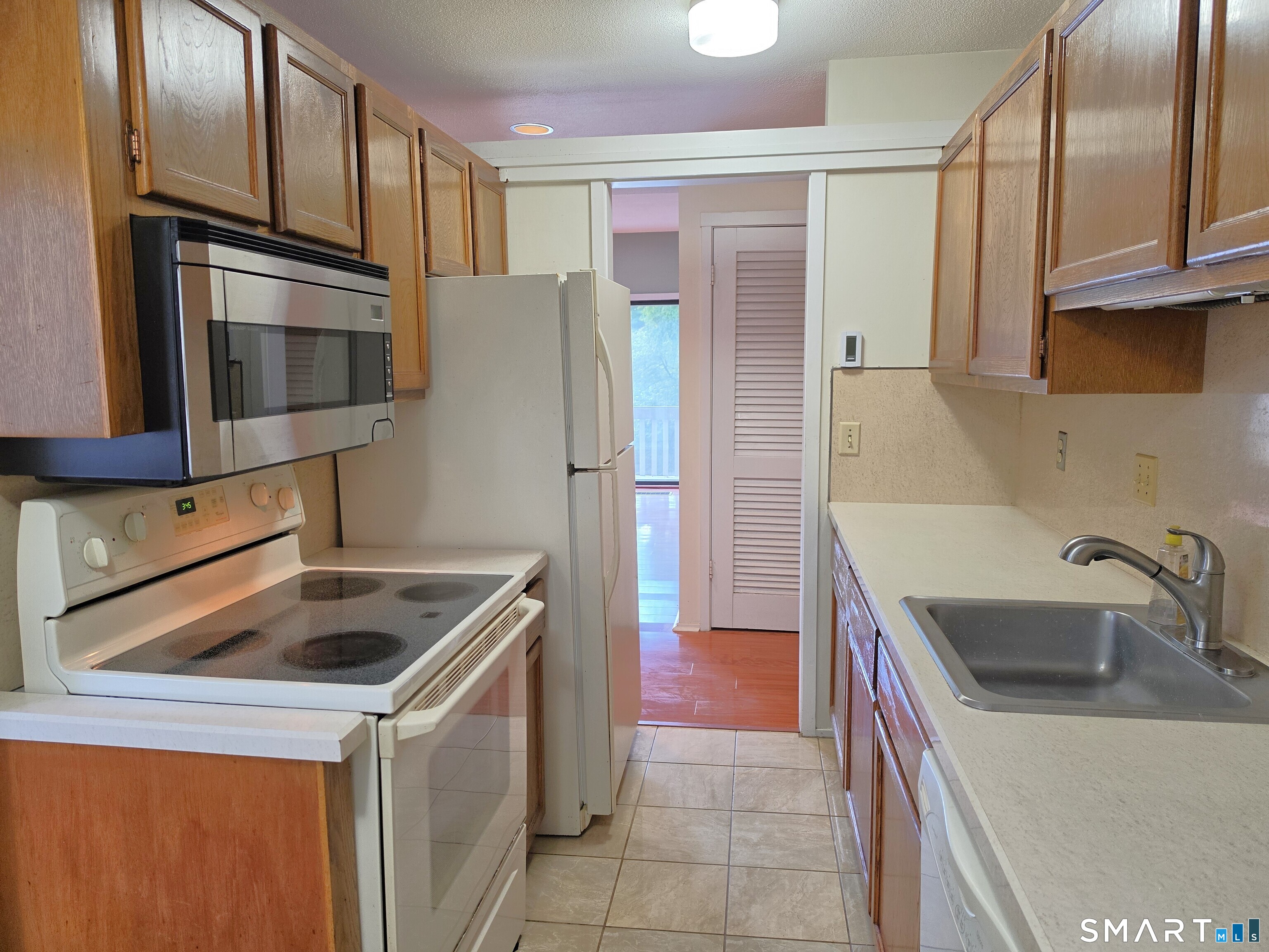 52 Great Meadow 19d Lane Property Photo 5