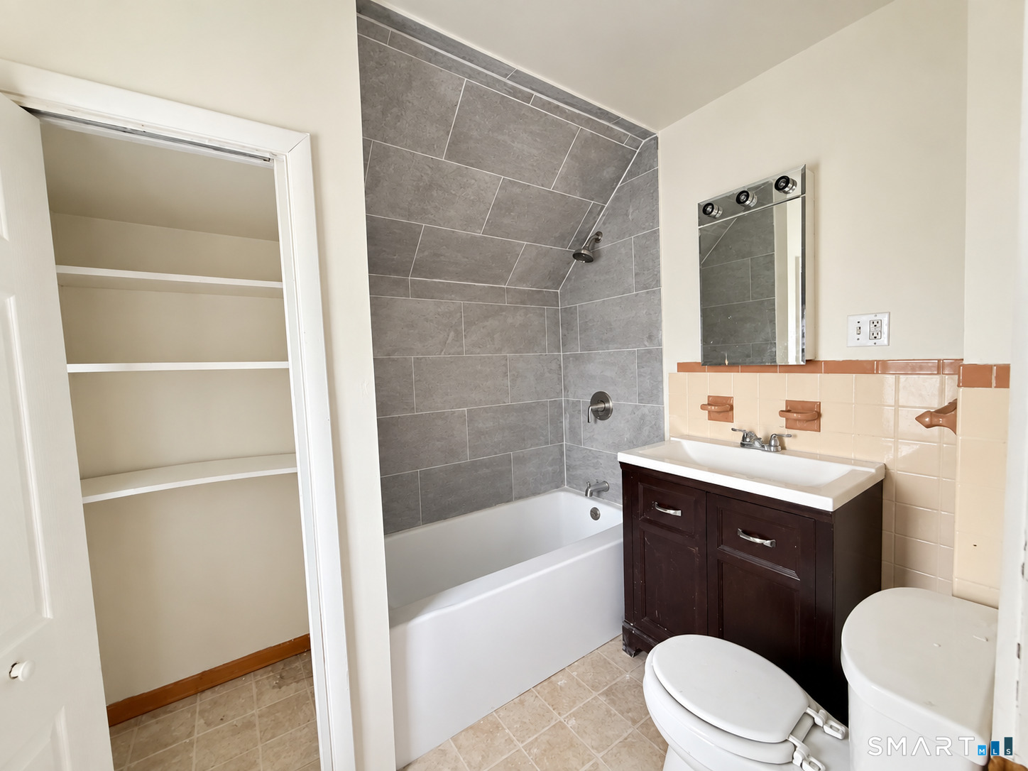 58 Mary Avenue Property Photo 8