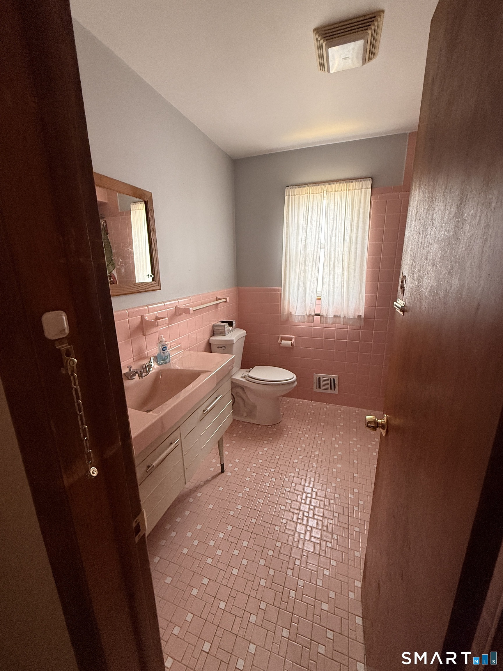 21 7th Street Property Photo 12