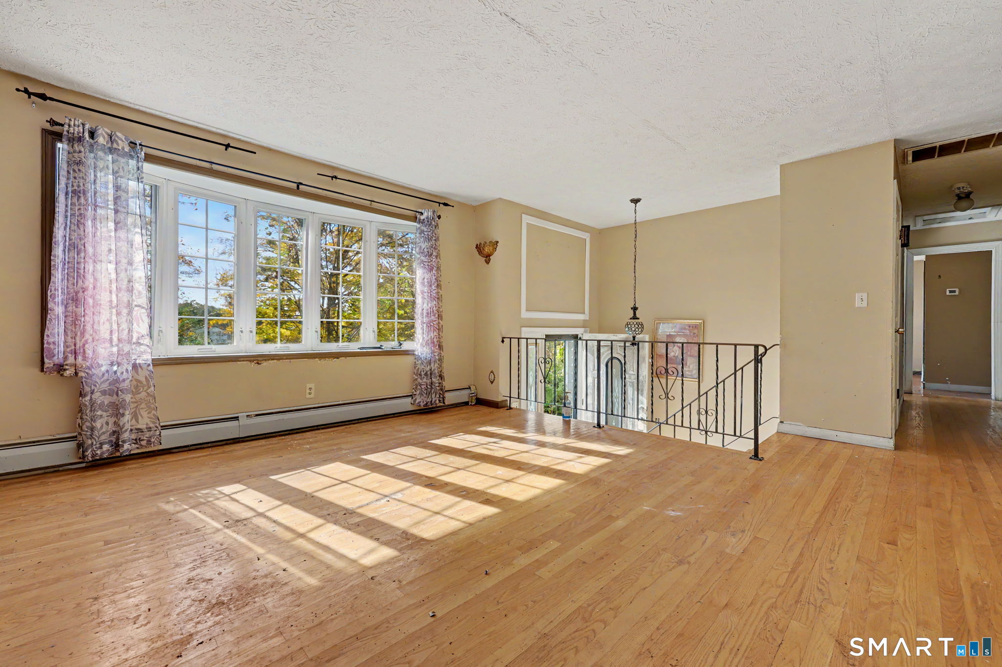 2 Davis Road Property Photo 6