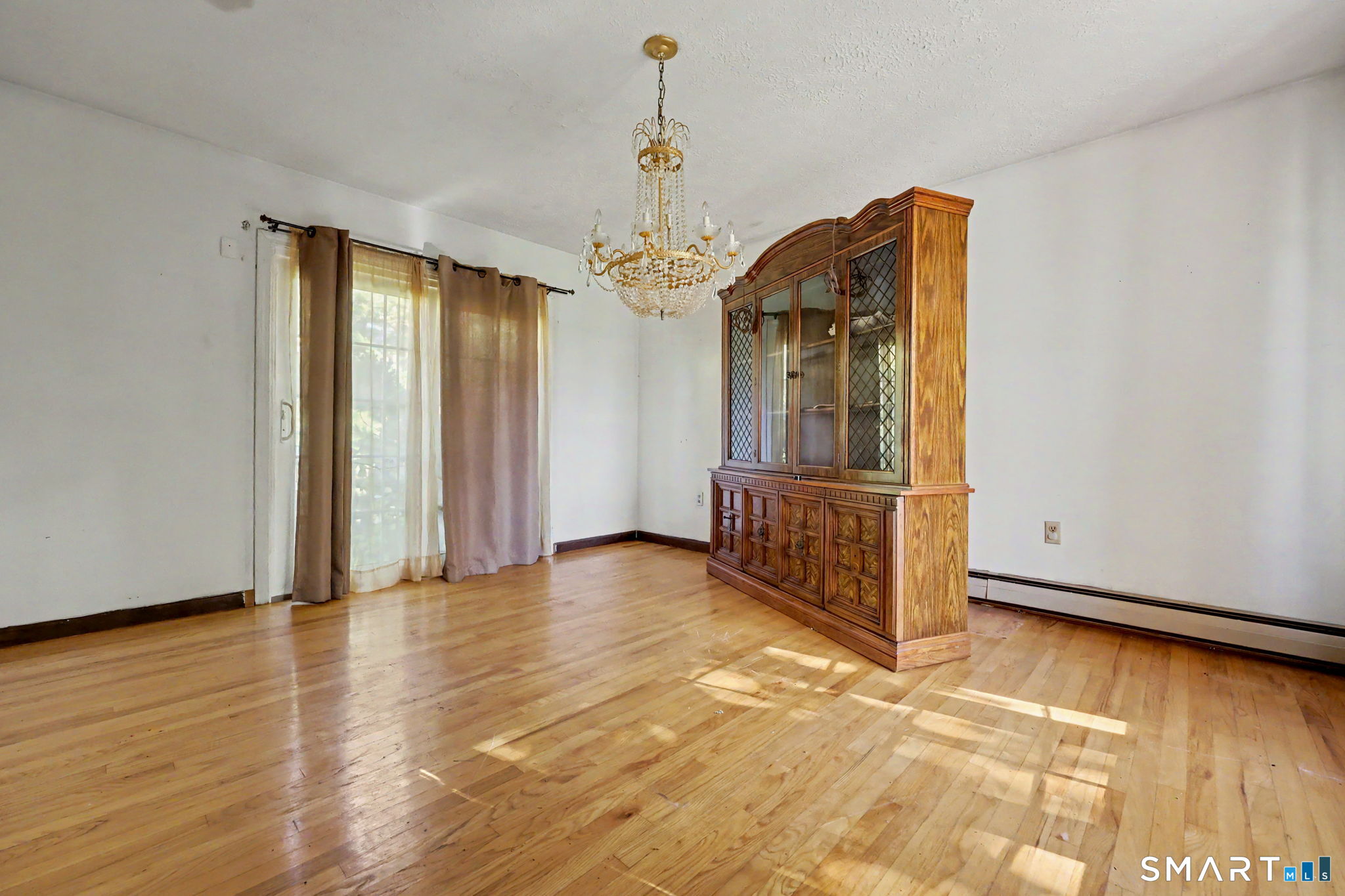2 Davis Road Property Photo 13