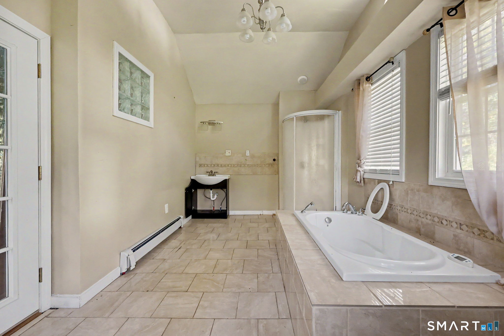 2 Davis Road Property Photo 19