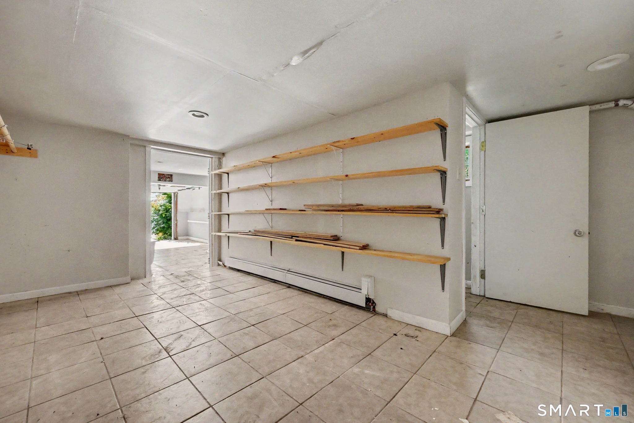 2 Davis Road Property Photo 31