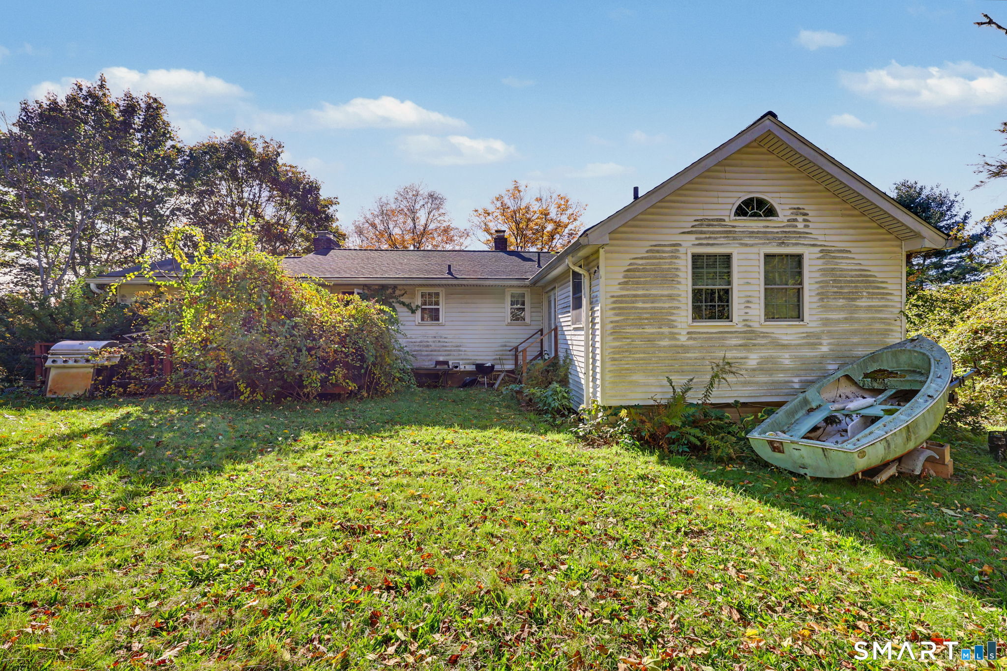2 Davis Road Property Photo 33