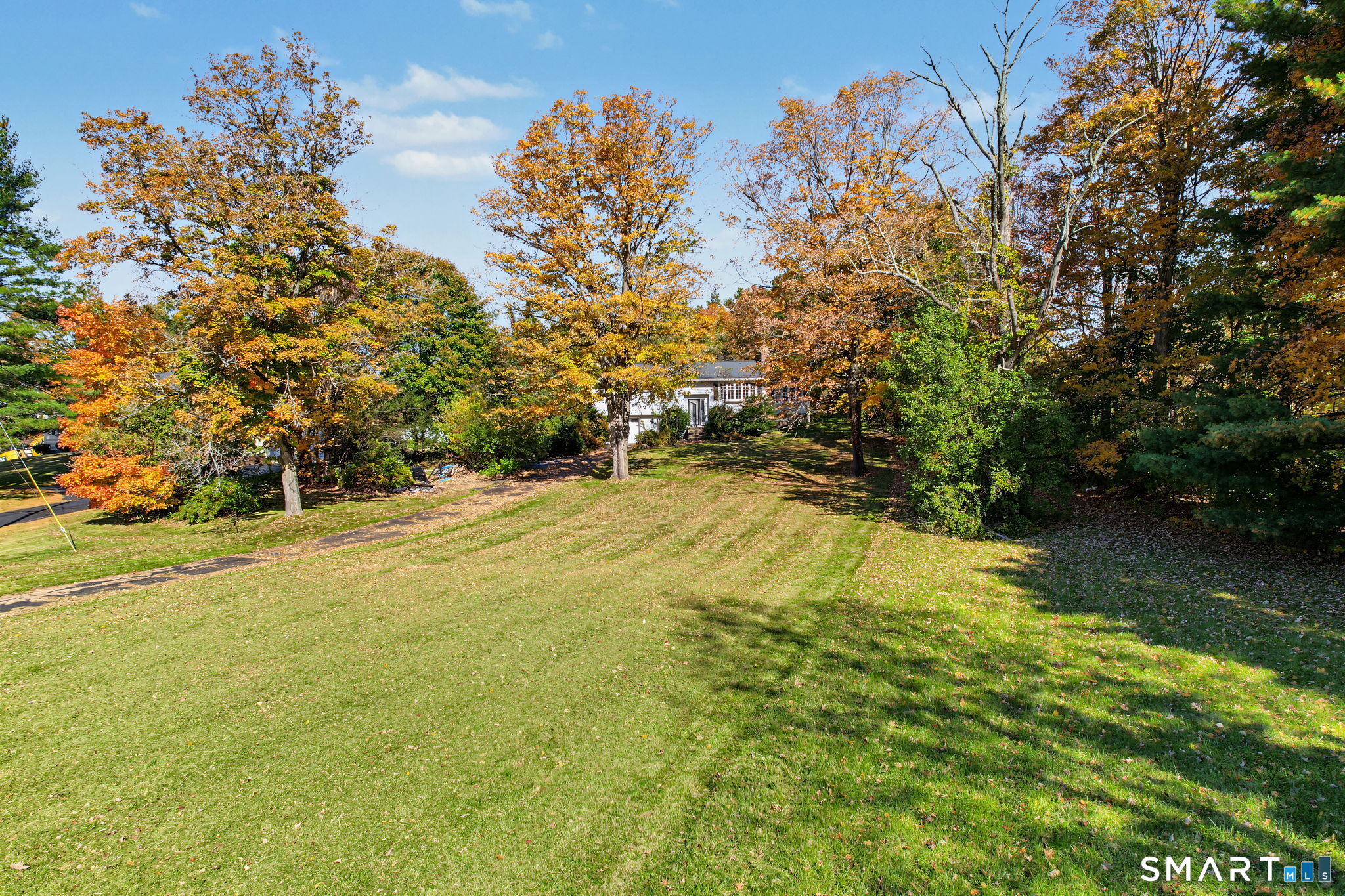 2 Davis Road Property Photo 35