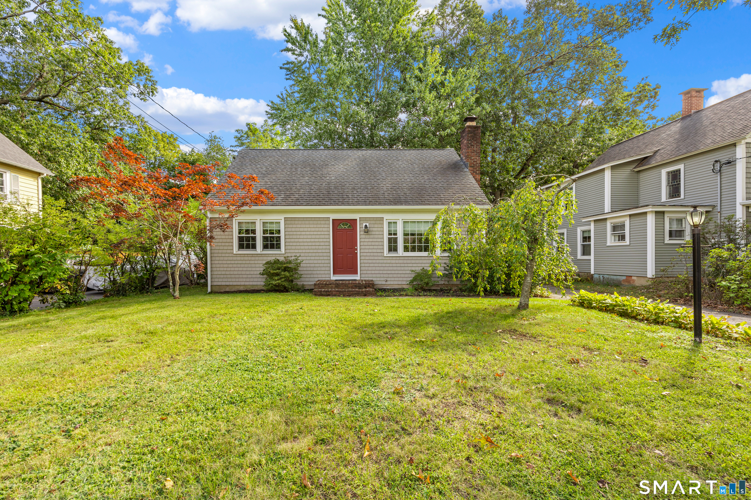 19 Oak Street Property Photo 1