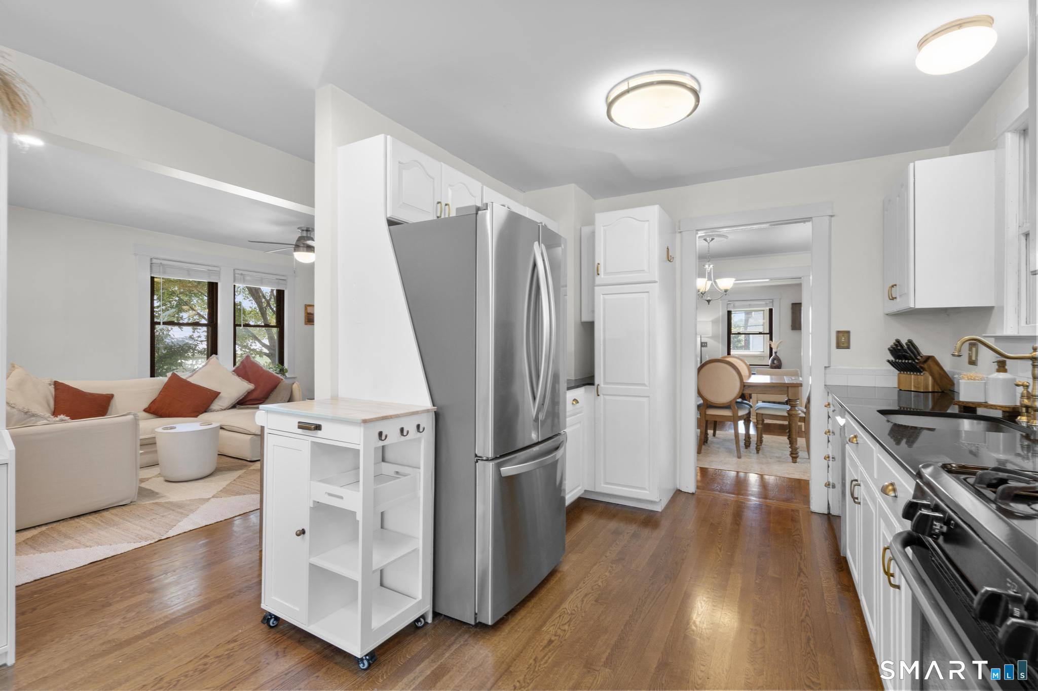 56 Knickerbocker Avenue Property Photo 12