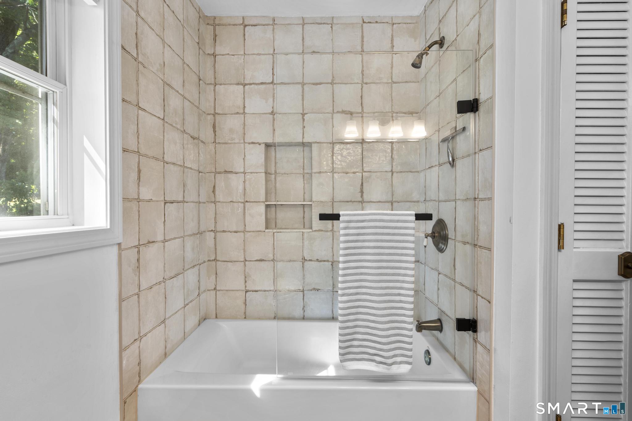 56 Knickerbocker Avenue Property Photo 24
