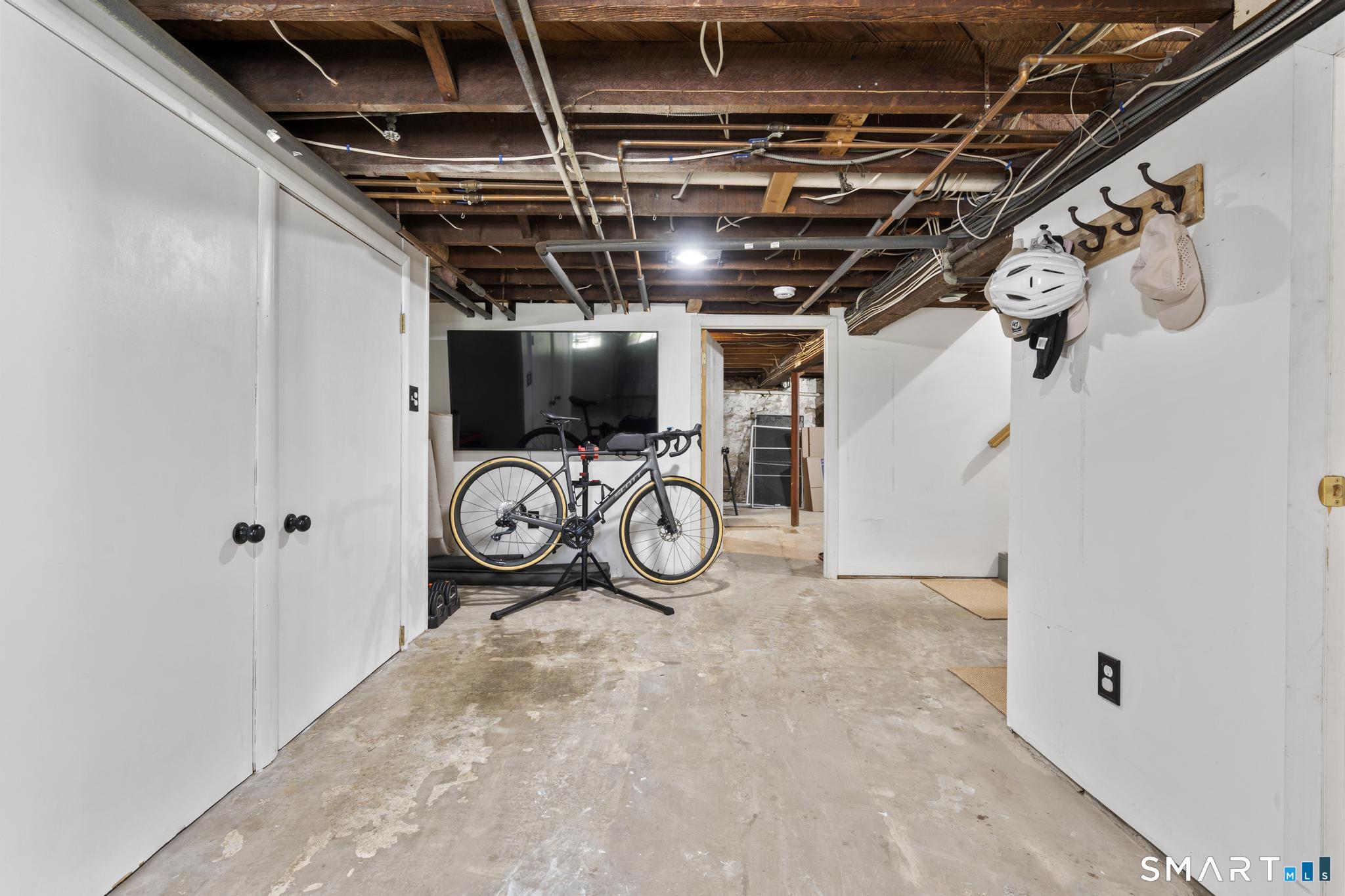56 Knickerbocker Avenue Property Photo 30