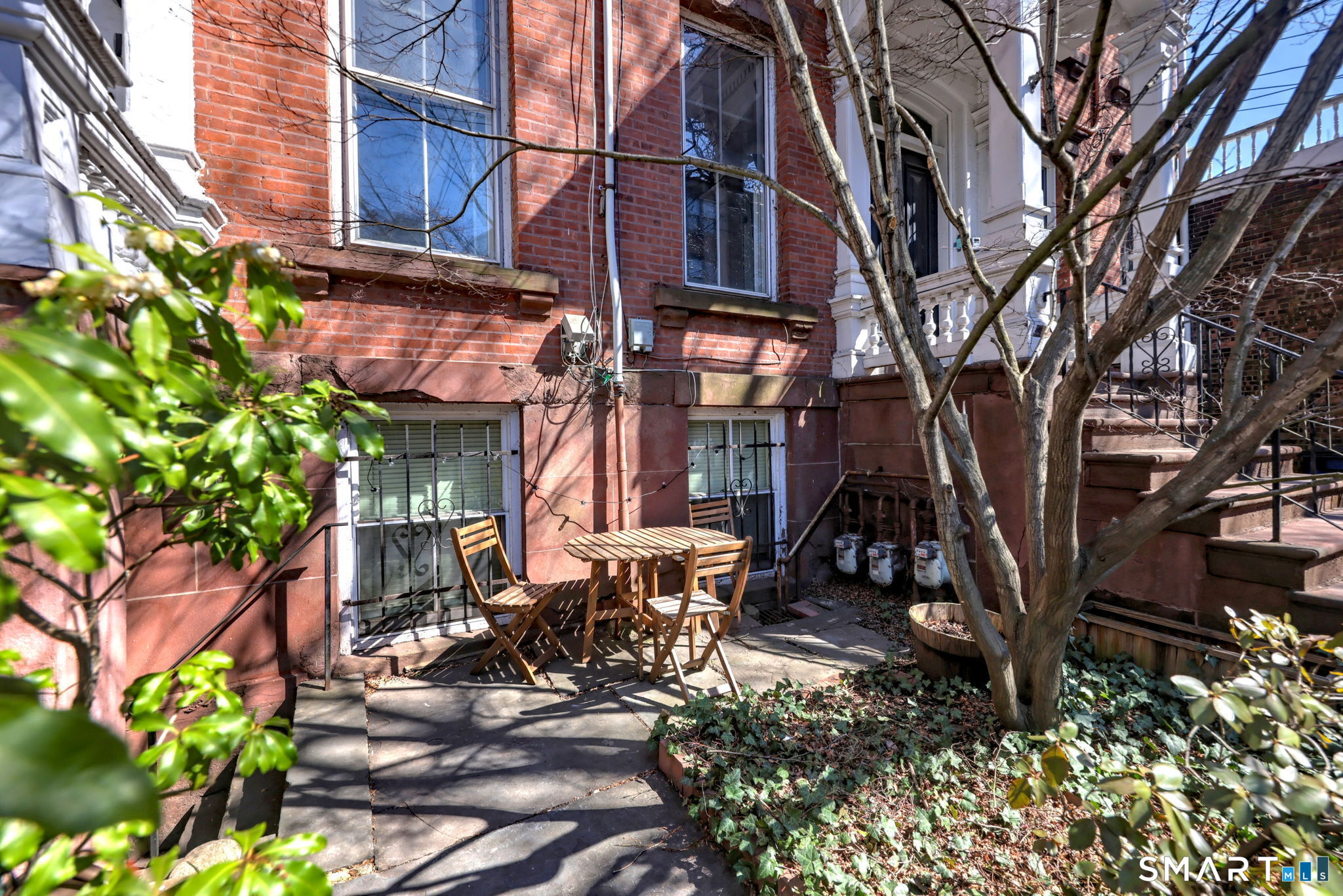 85 Olive 85 Street Property Photo 2