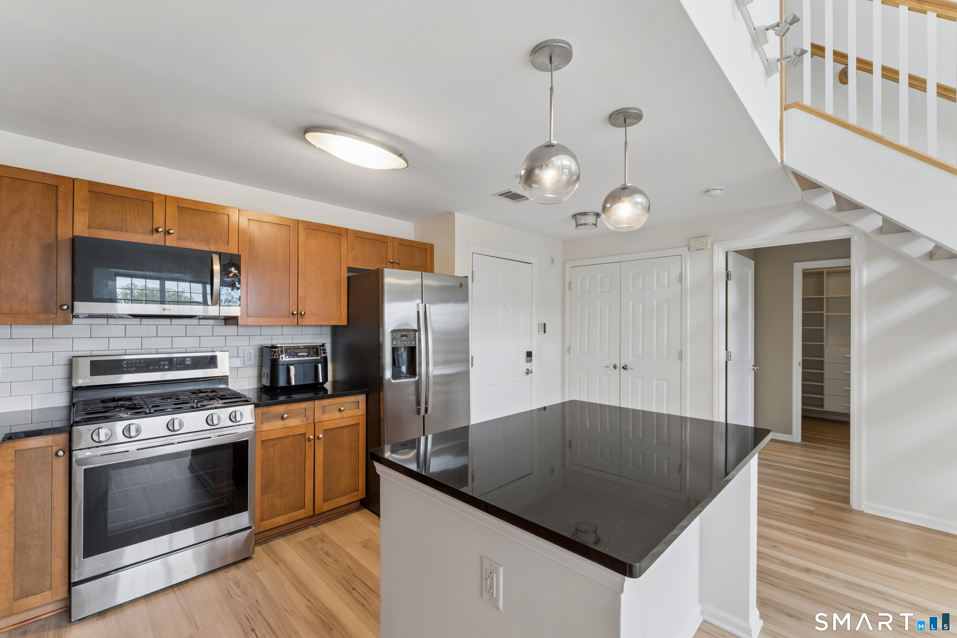 35 Broad West 413 Street Property Photo 5