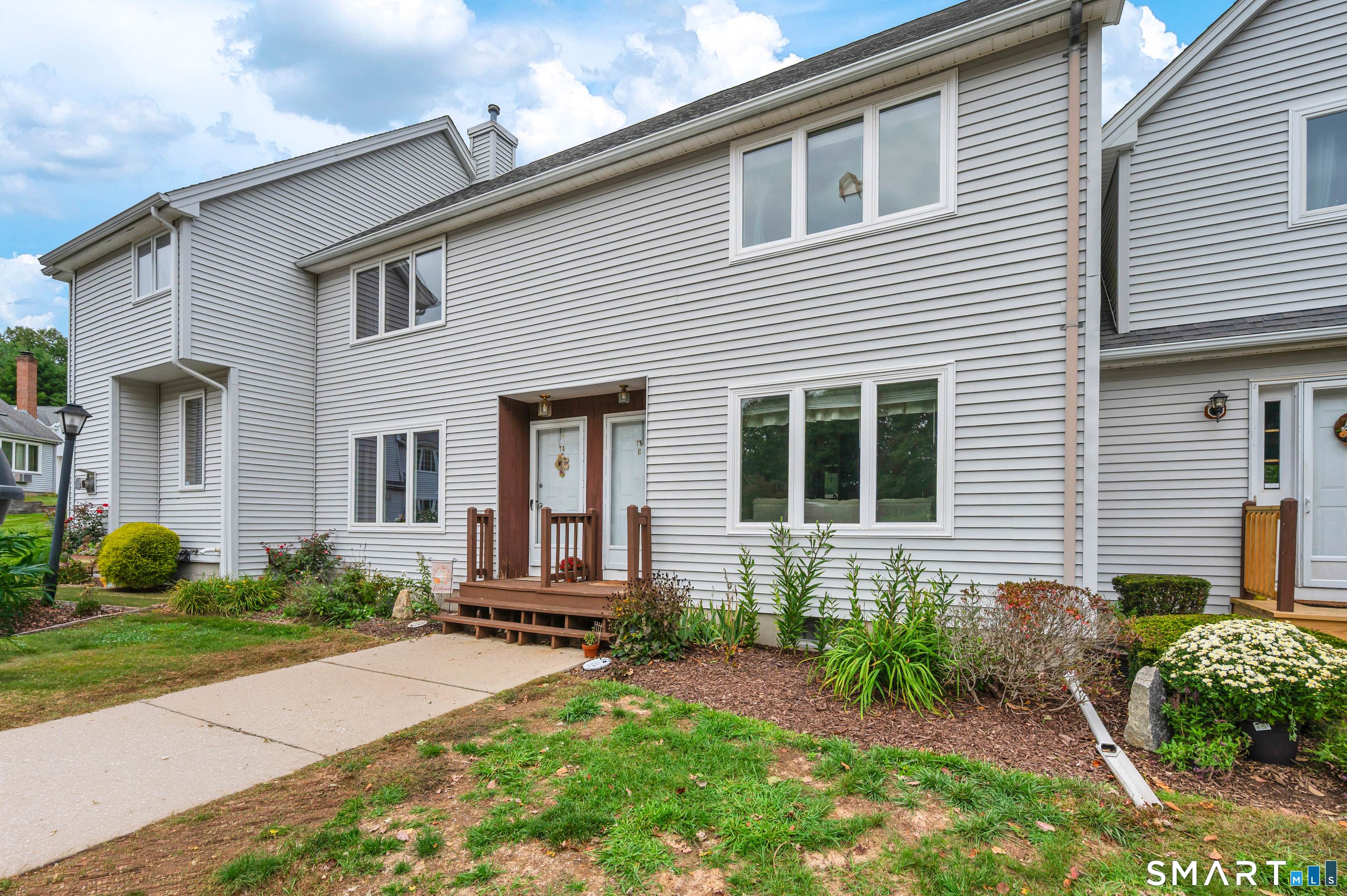 75 Eastbrook B Heights Property Photo 2