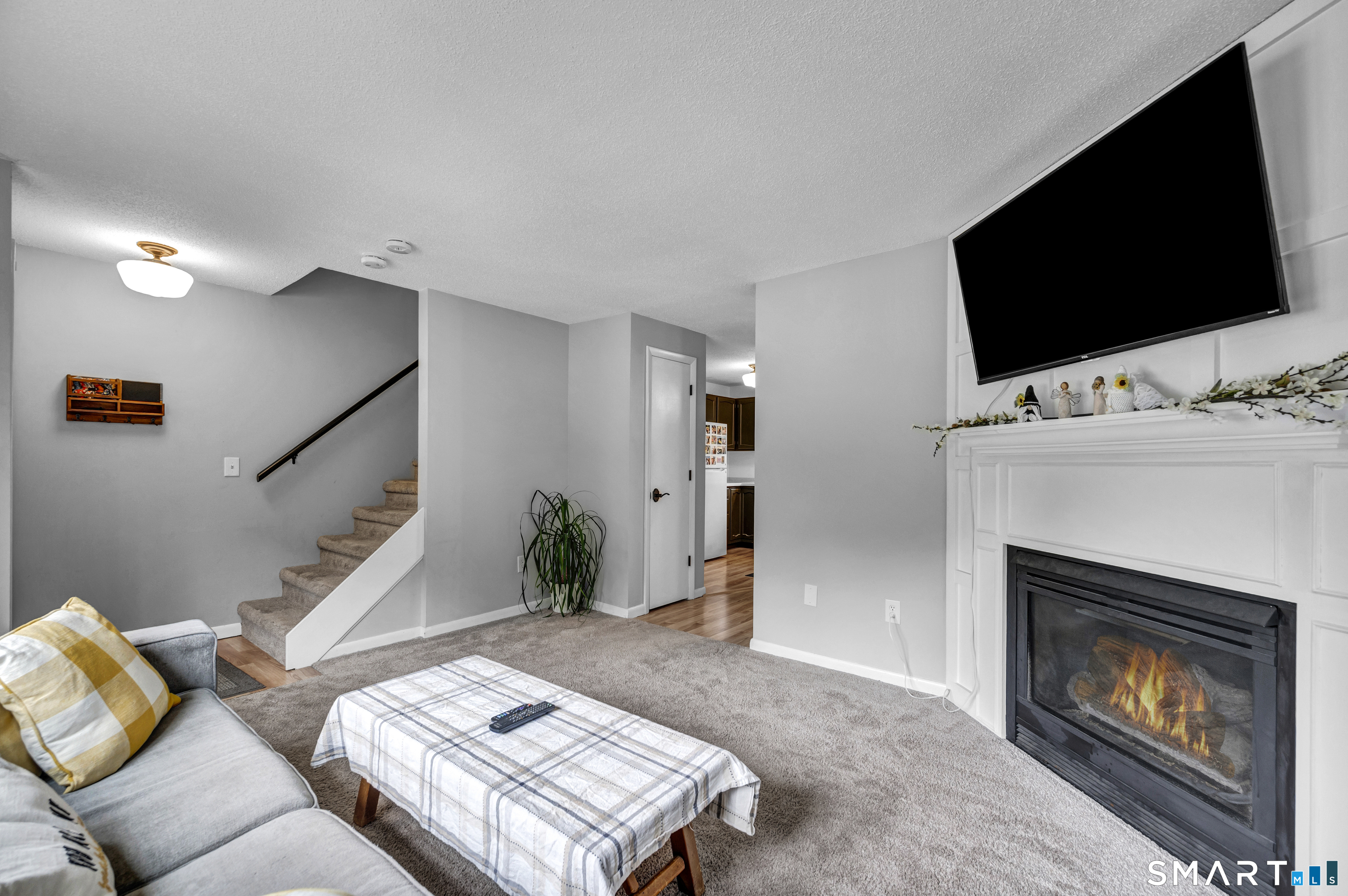 75 Eastbrook B Heights Property Photo 4
