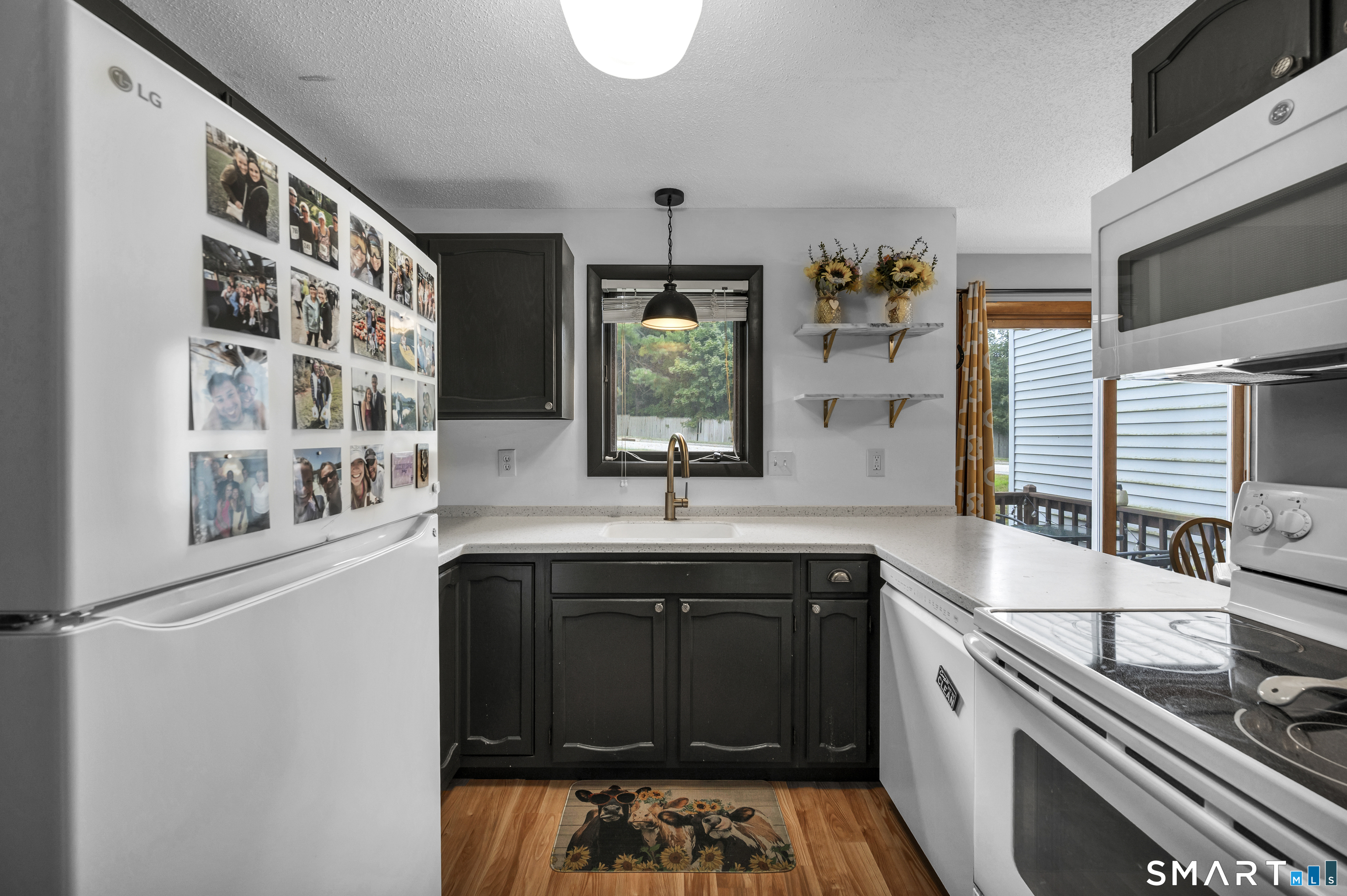 75 Eastbrook B Heights Property Photo 7