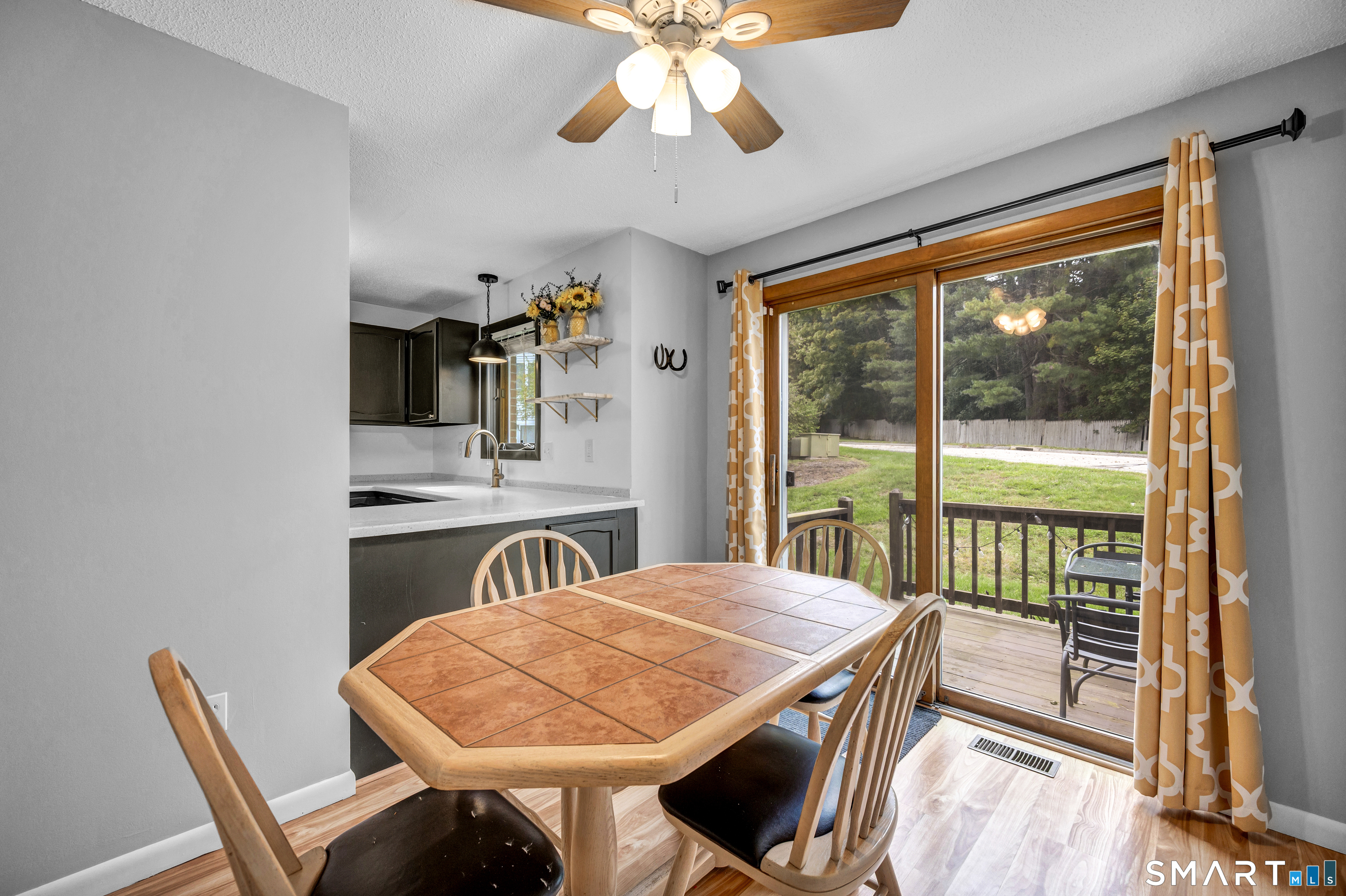 75 Eastbrook B Heights Property Photo 11
