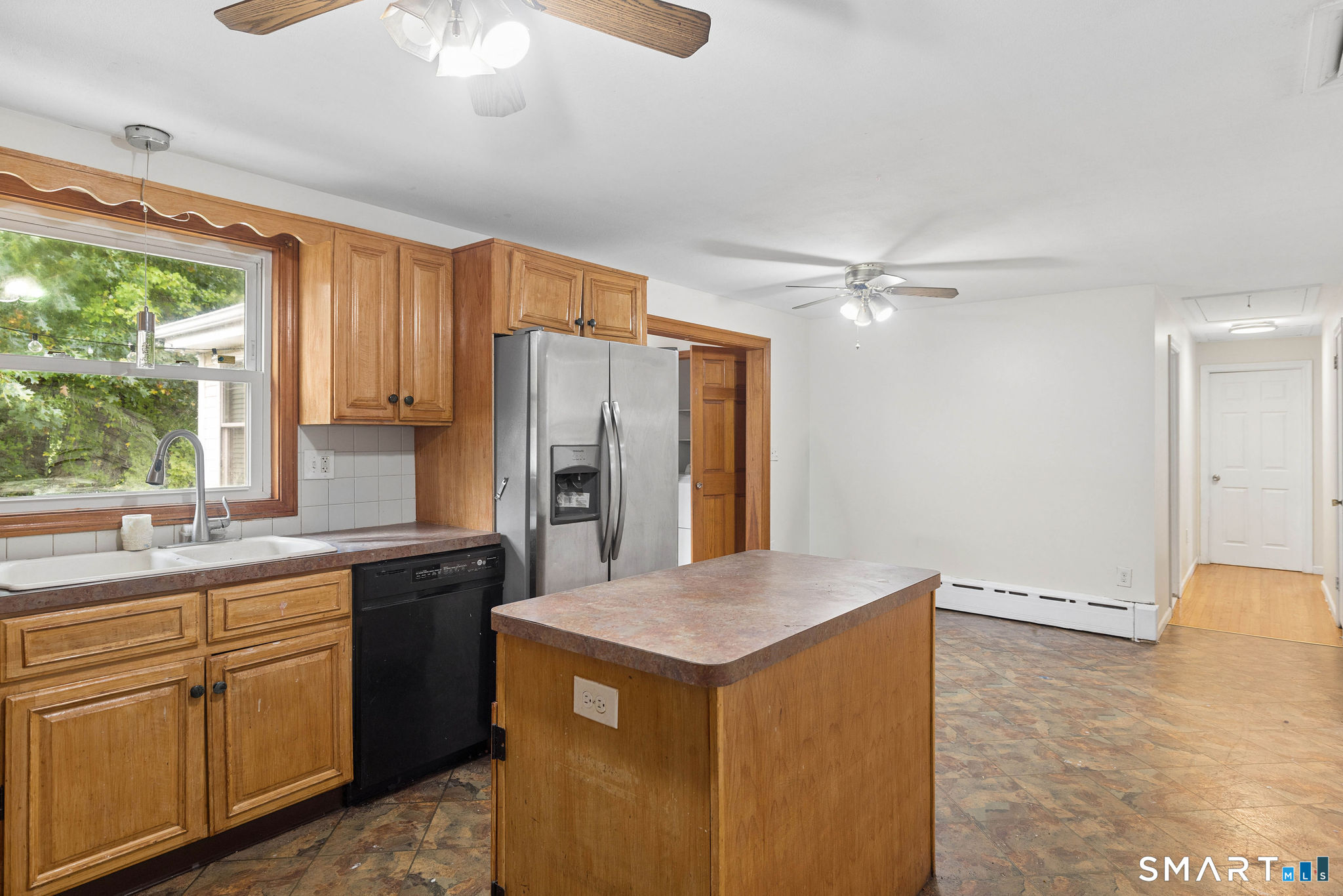 61 University Avenue Property Photo 18