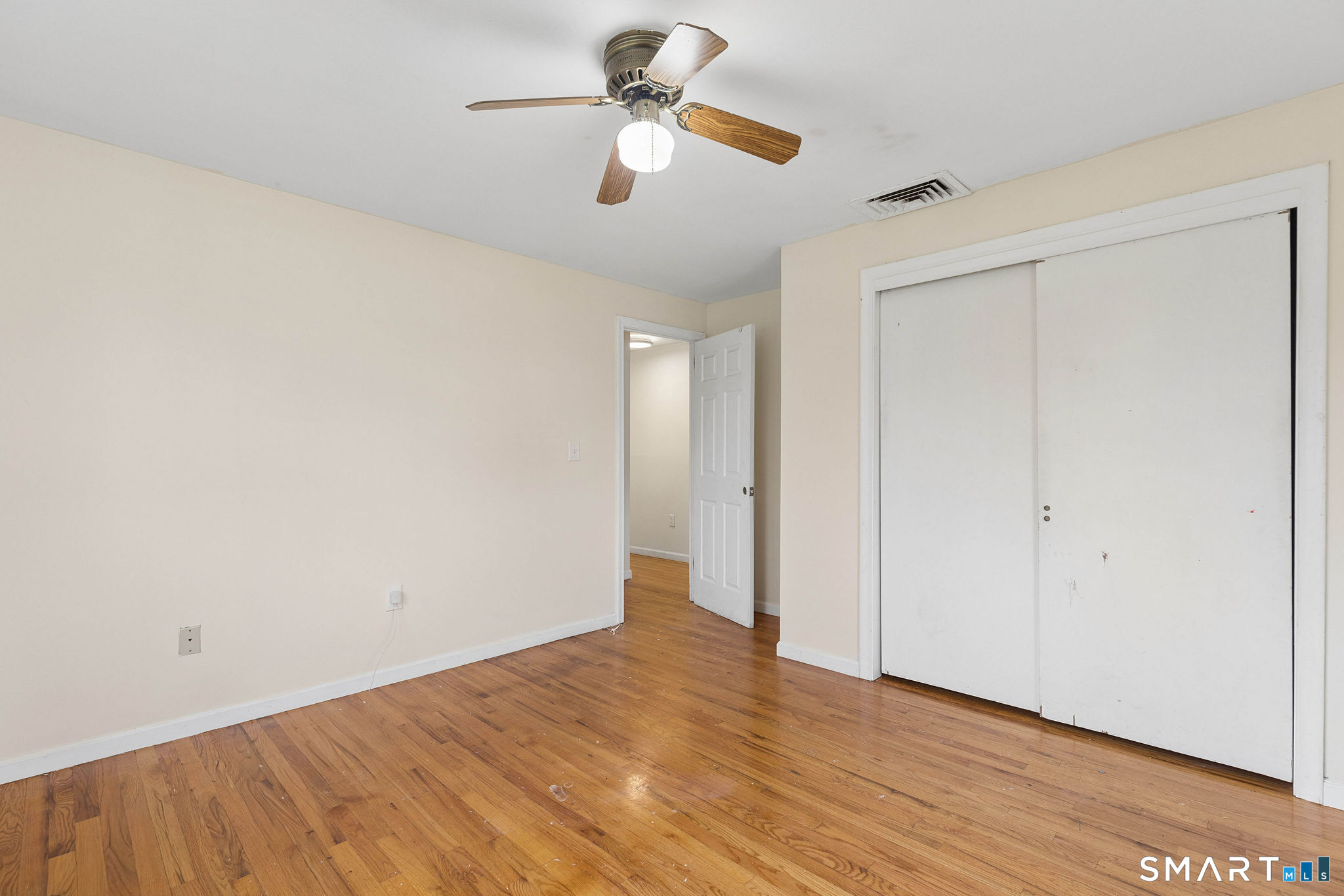 61 University Avenue Property Photo 21