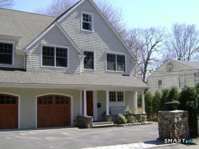 134 Millport 134 Avenue Property Photo 1