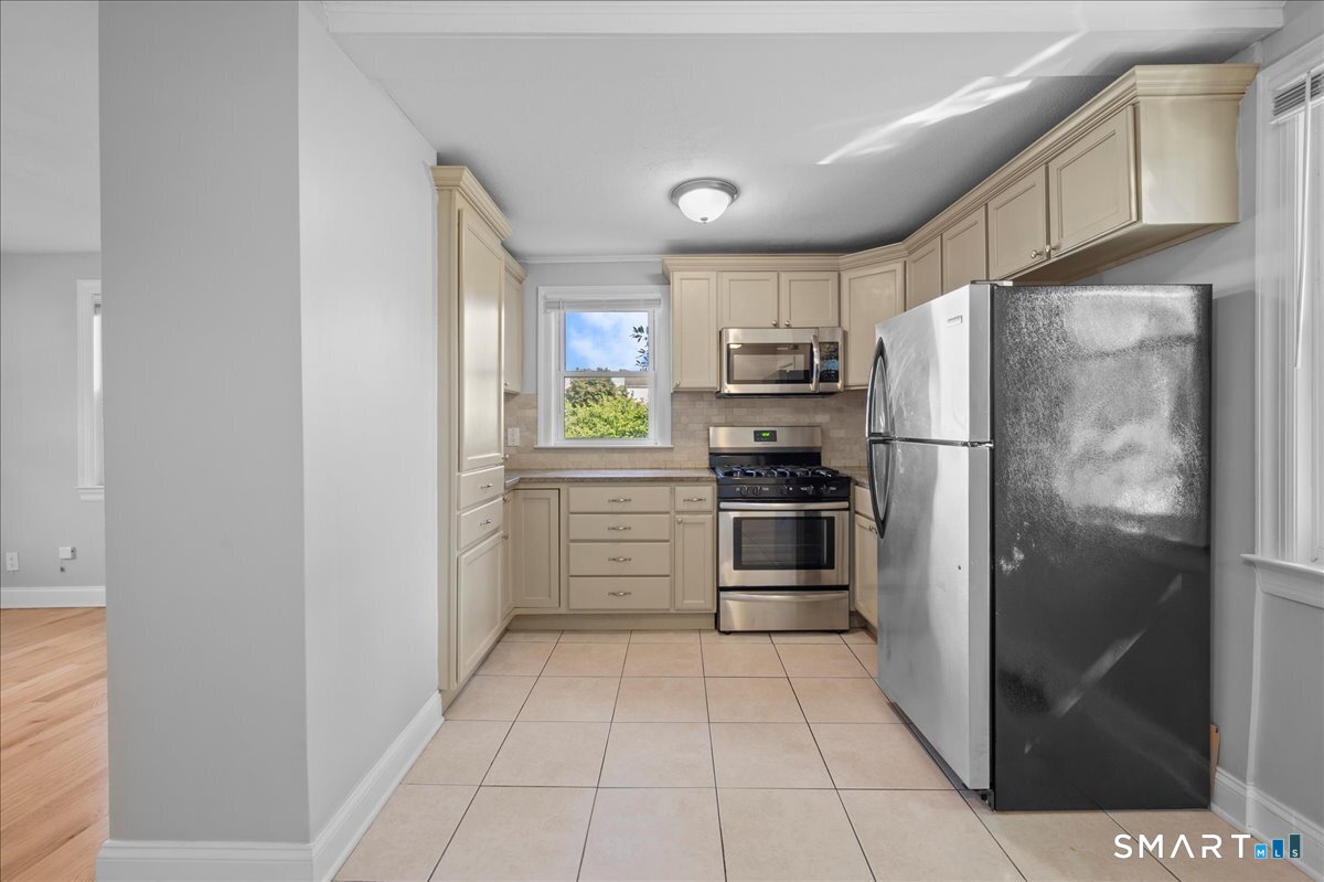 38 Soundview A Avenue Property Photo 7