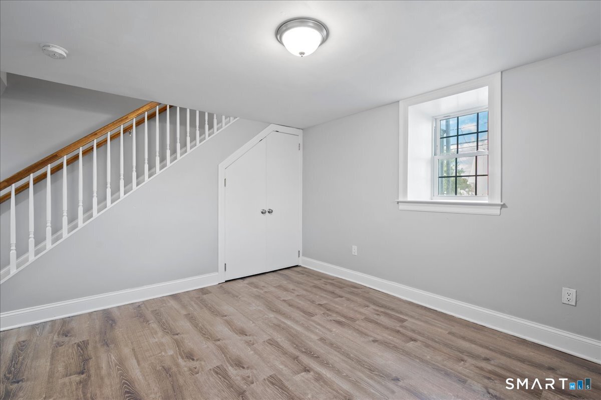 38 Soundview A Avenue Property Photo 12