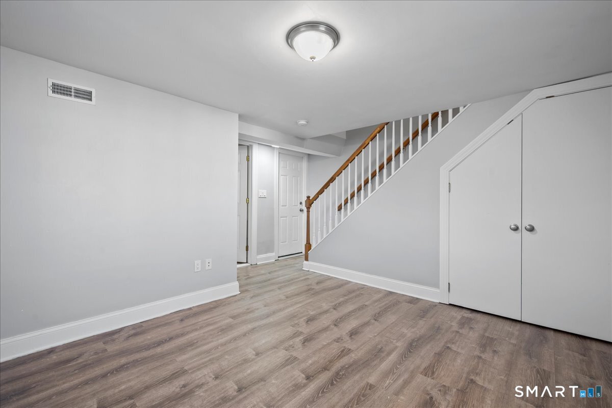 38 Soundview A Avenue Property Photo 13