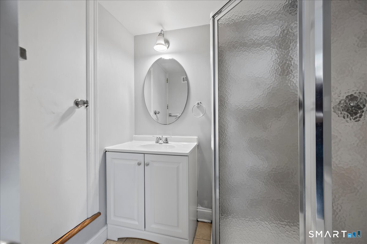 38 Soundview A Avenue Property Photo 14