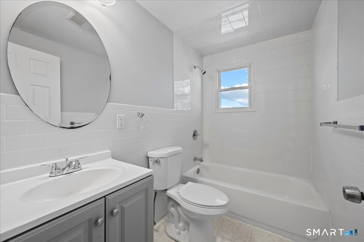 38 Soundview A Avenue Property Photo 15