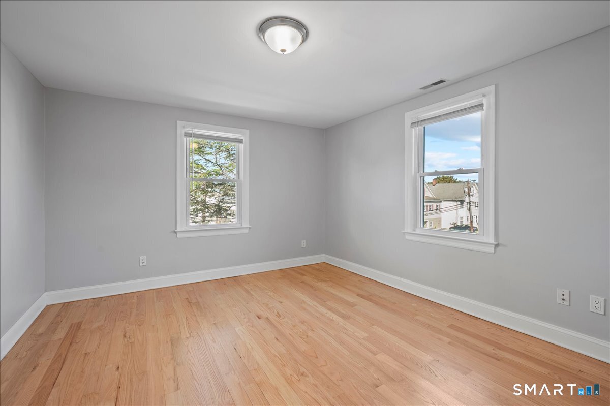 38 Soundview A Avenue Property Photo 16