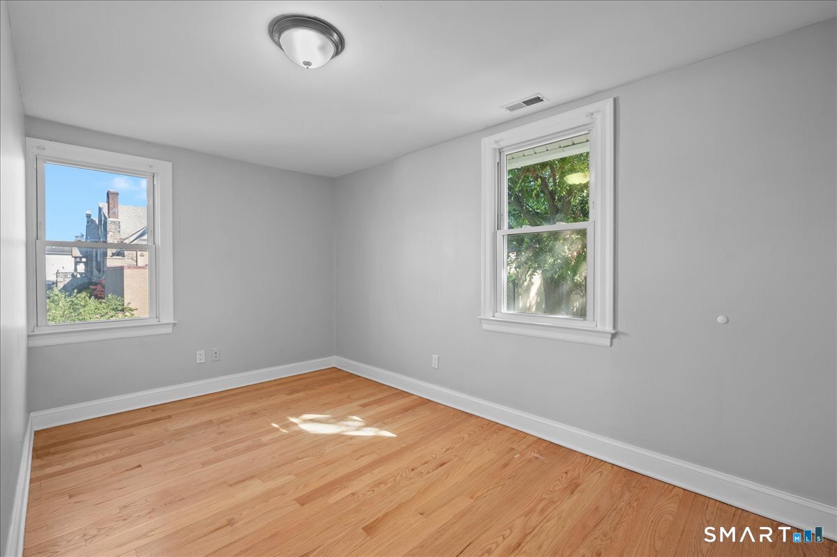 38 Soundview A Avenue Property Photo 18
