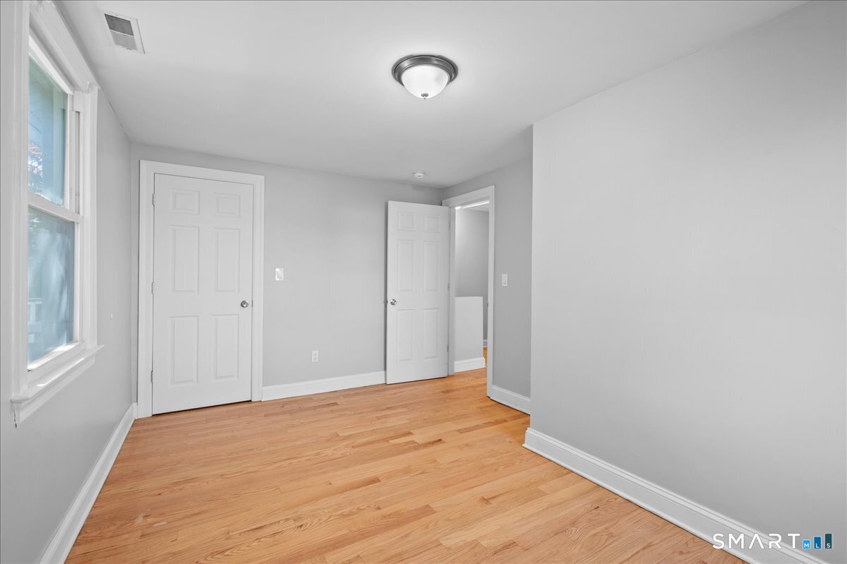 38 Soundview A Avenue Property Photo 19