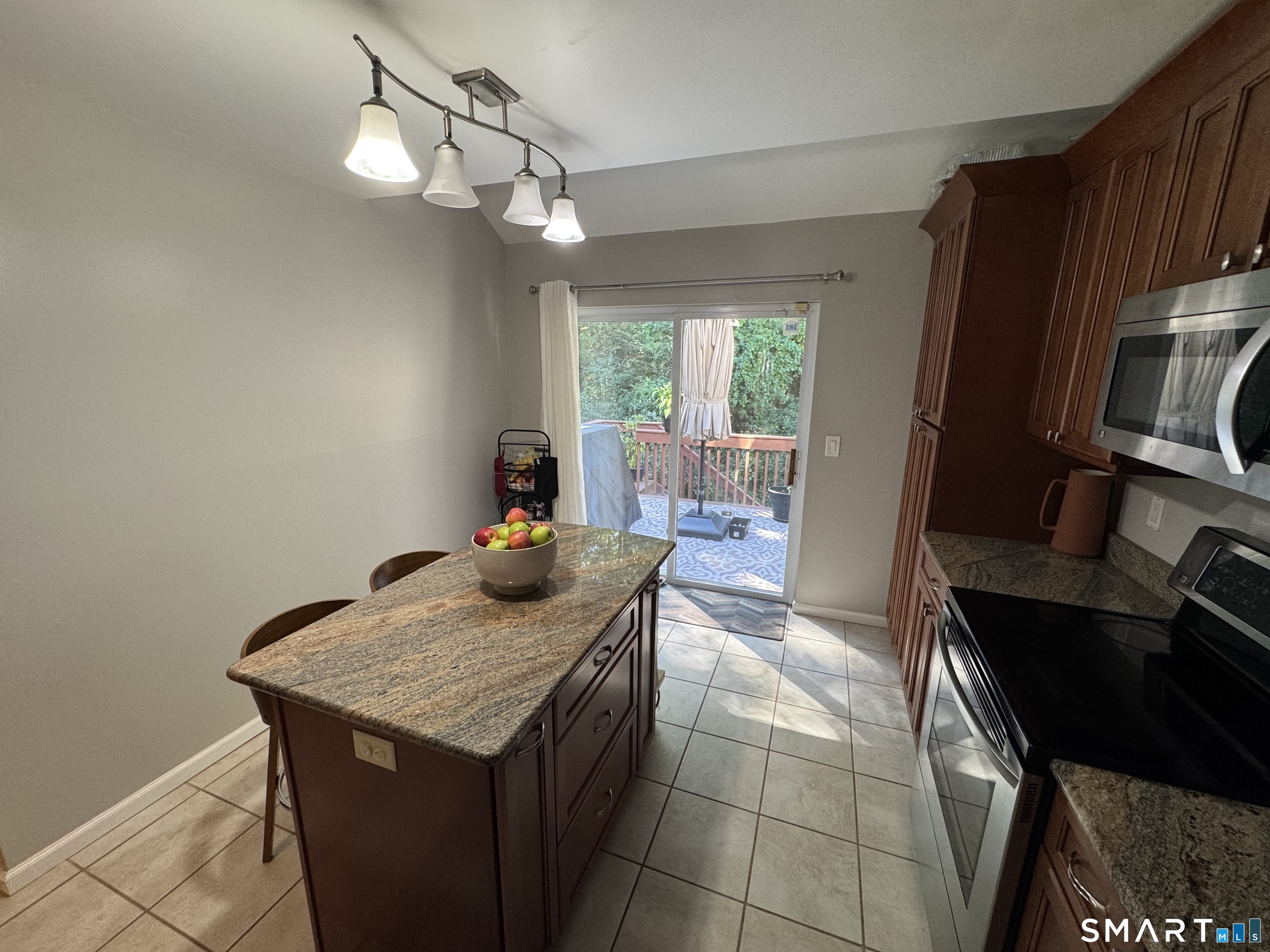 226 Castlewood 226 Drive Property Photo 16