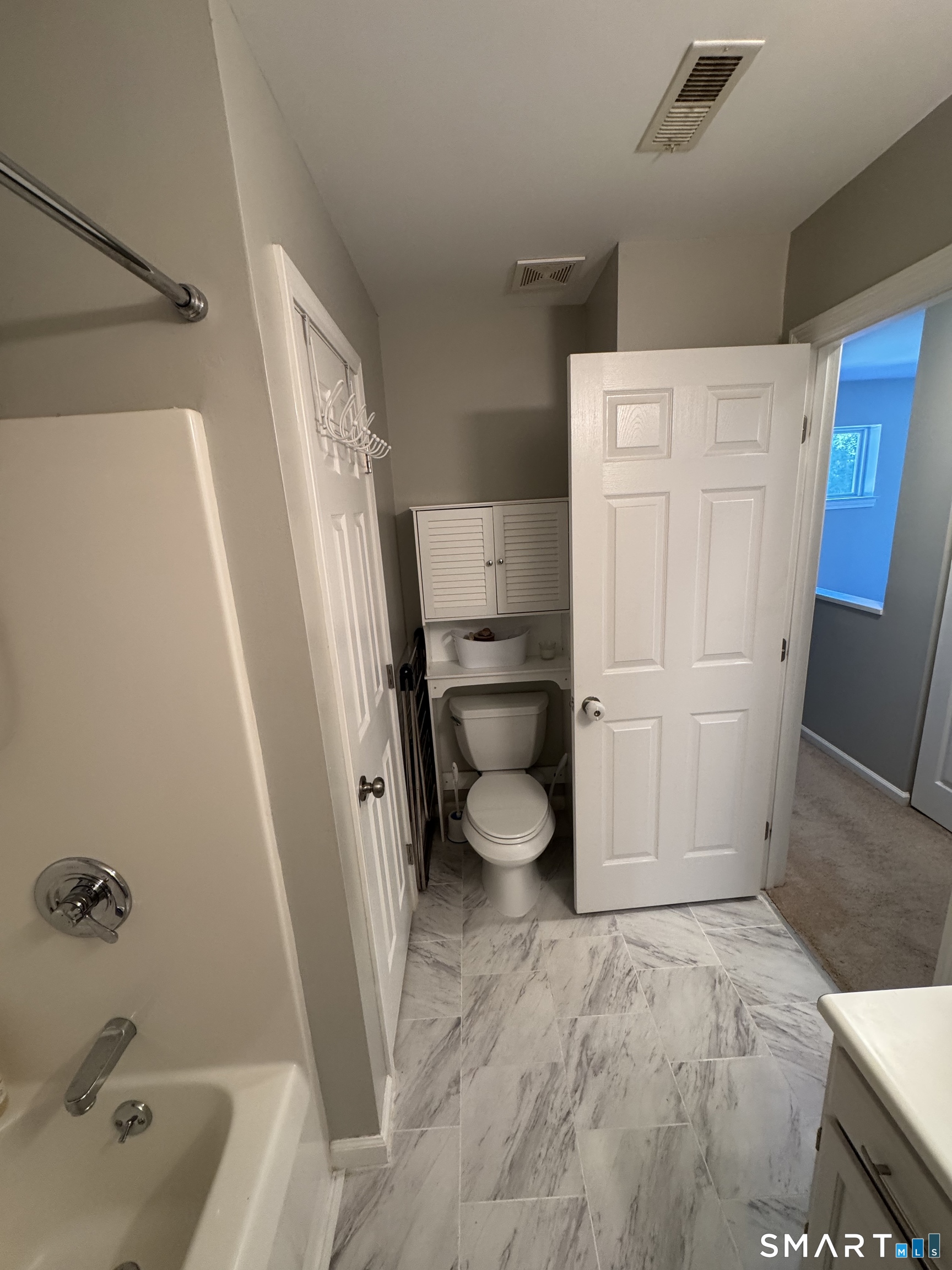 226 Castlewood 226 Drive Property Photo 20